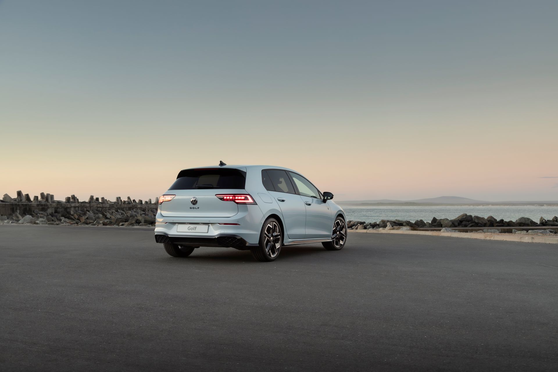 Volkswagen Unveils The New Golf Fuel Efficient Stylish And Packed With Cutting Edge Technology