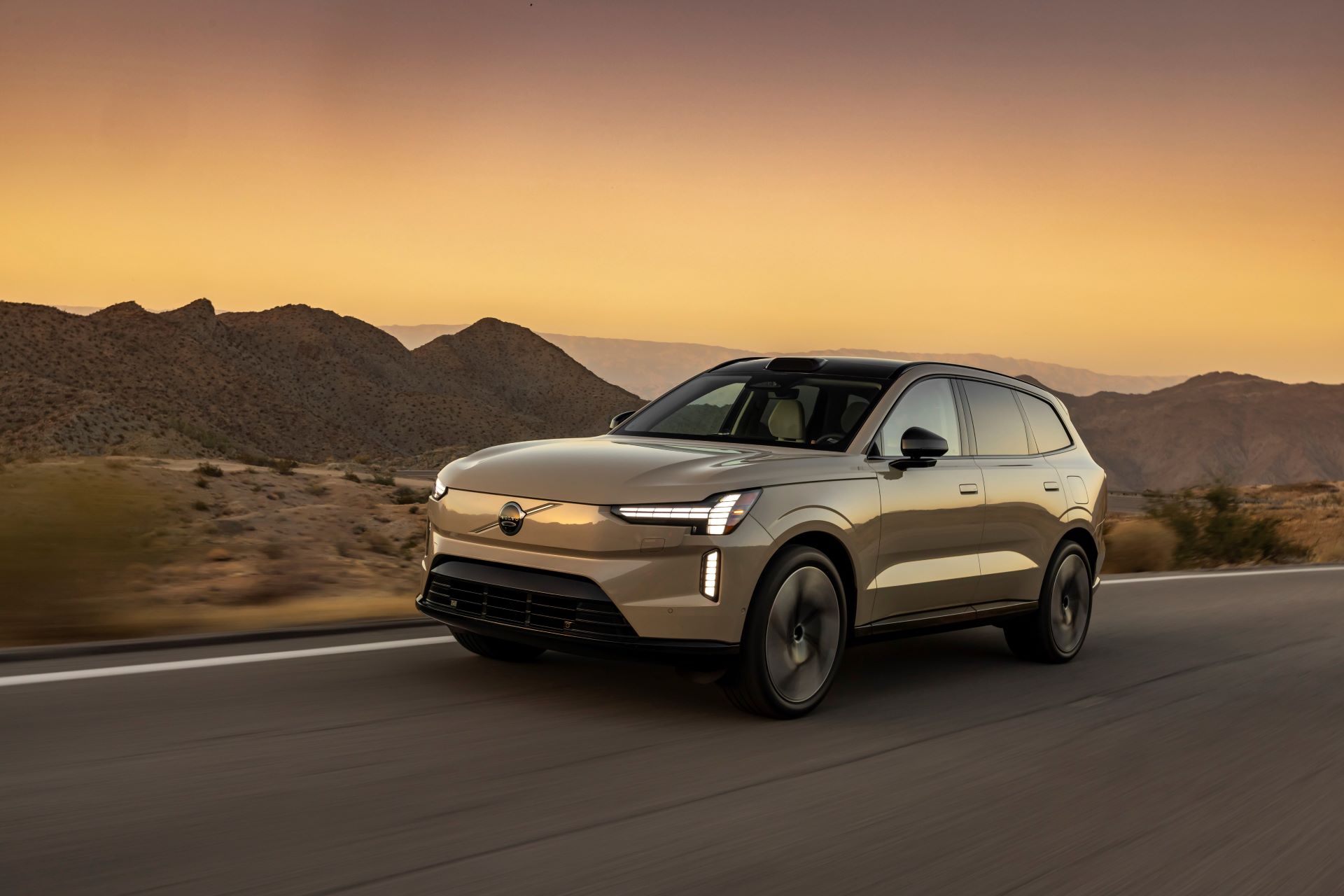 Volvo Ex90 Crowned World Luxury Car Of The Year A Scandinavian Triumph In Electric Elegance