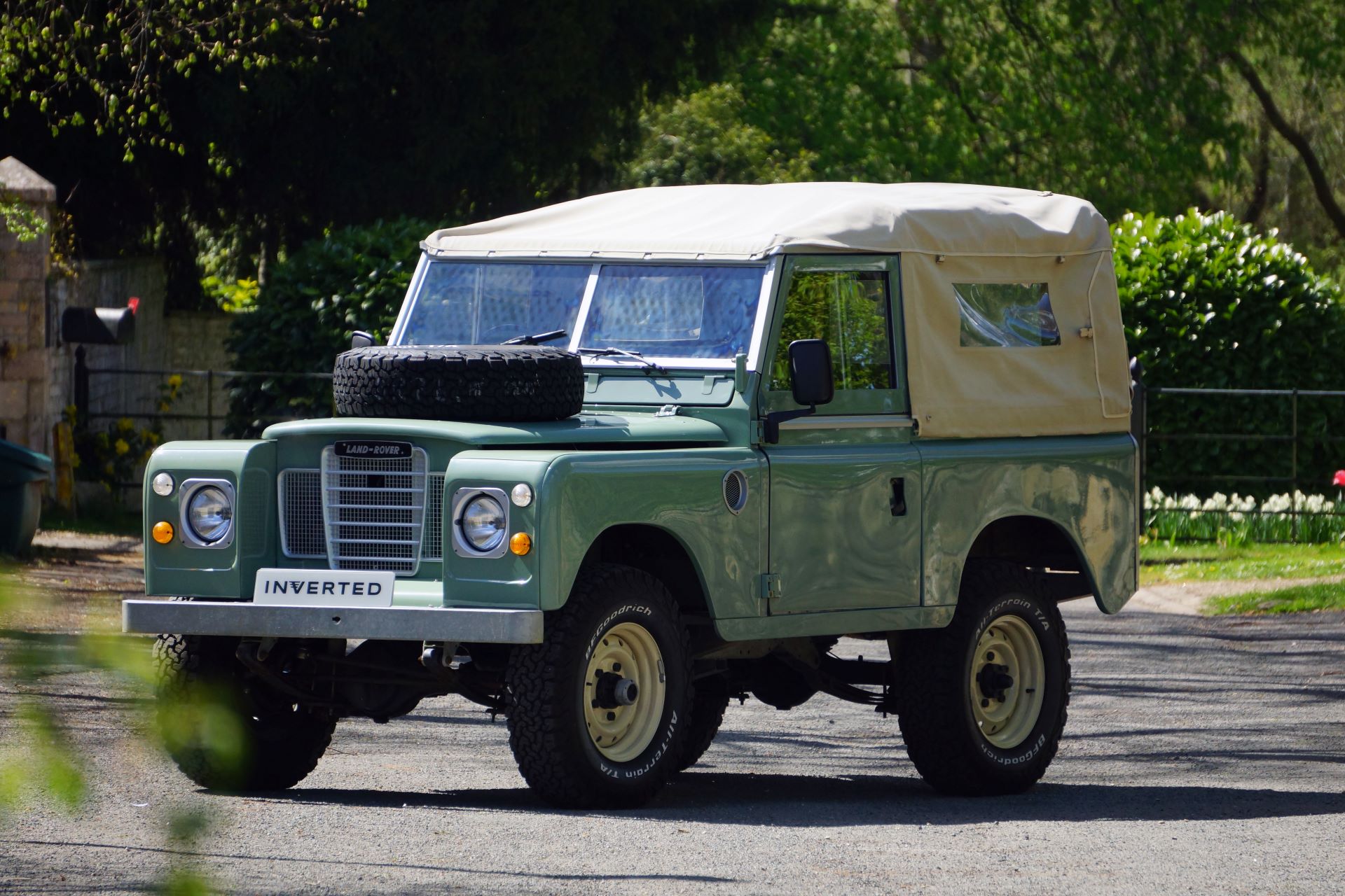Electrified Icons Inverted Brings Electric Power To Classic Land Rovers And Defenders