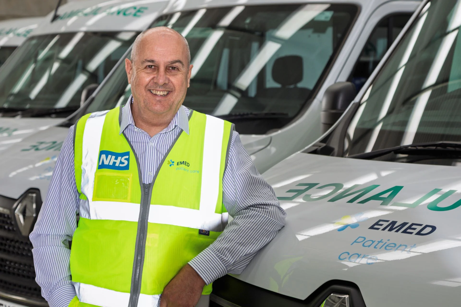 Renault Drives Emeds Expansion With Over 250 Master Vans For Vital Patient Transport Services