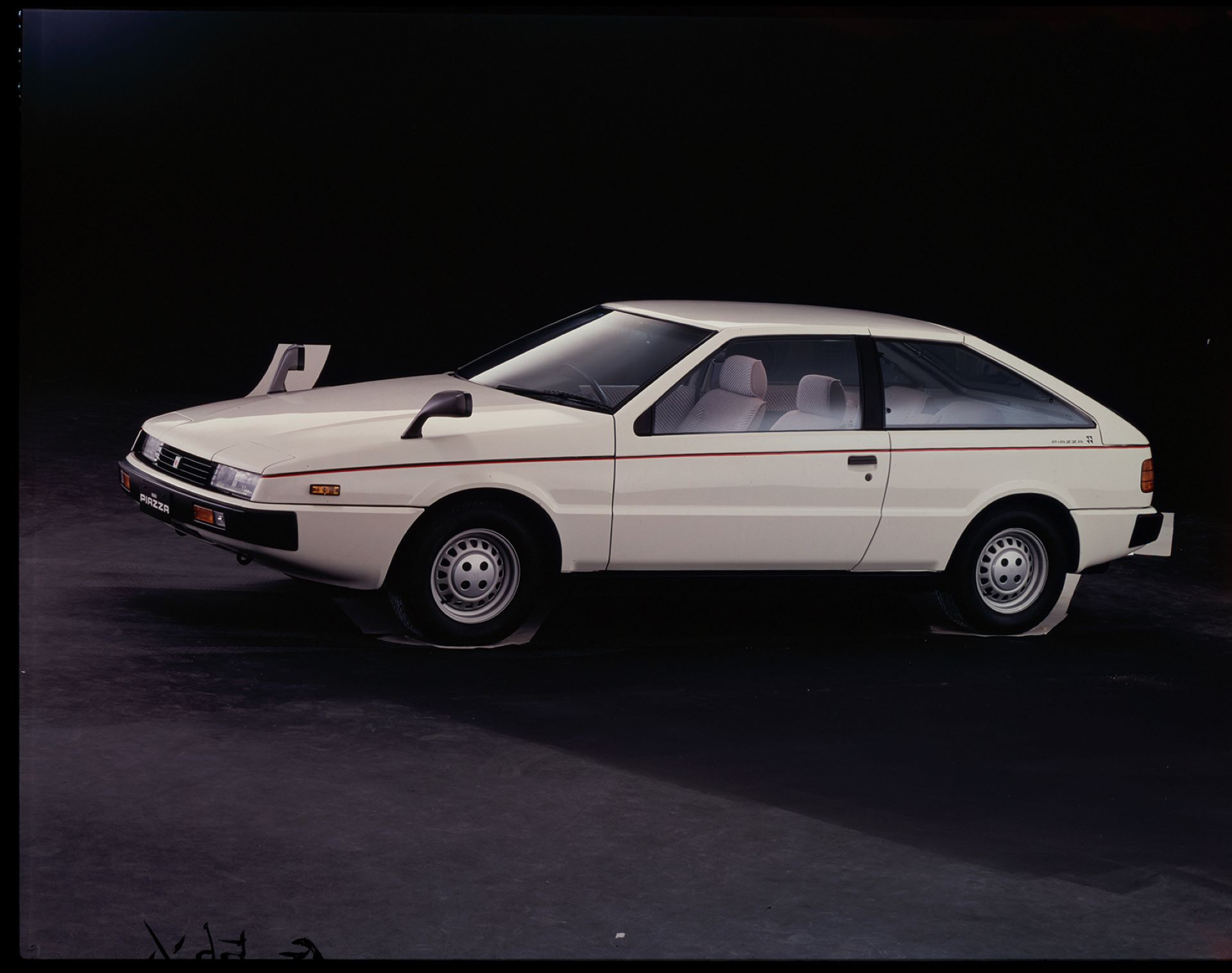 125 000 And Counting Isuzu Uk Celebrates Four Decades Of Pick Up Prowess