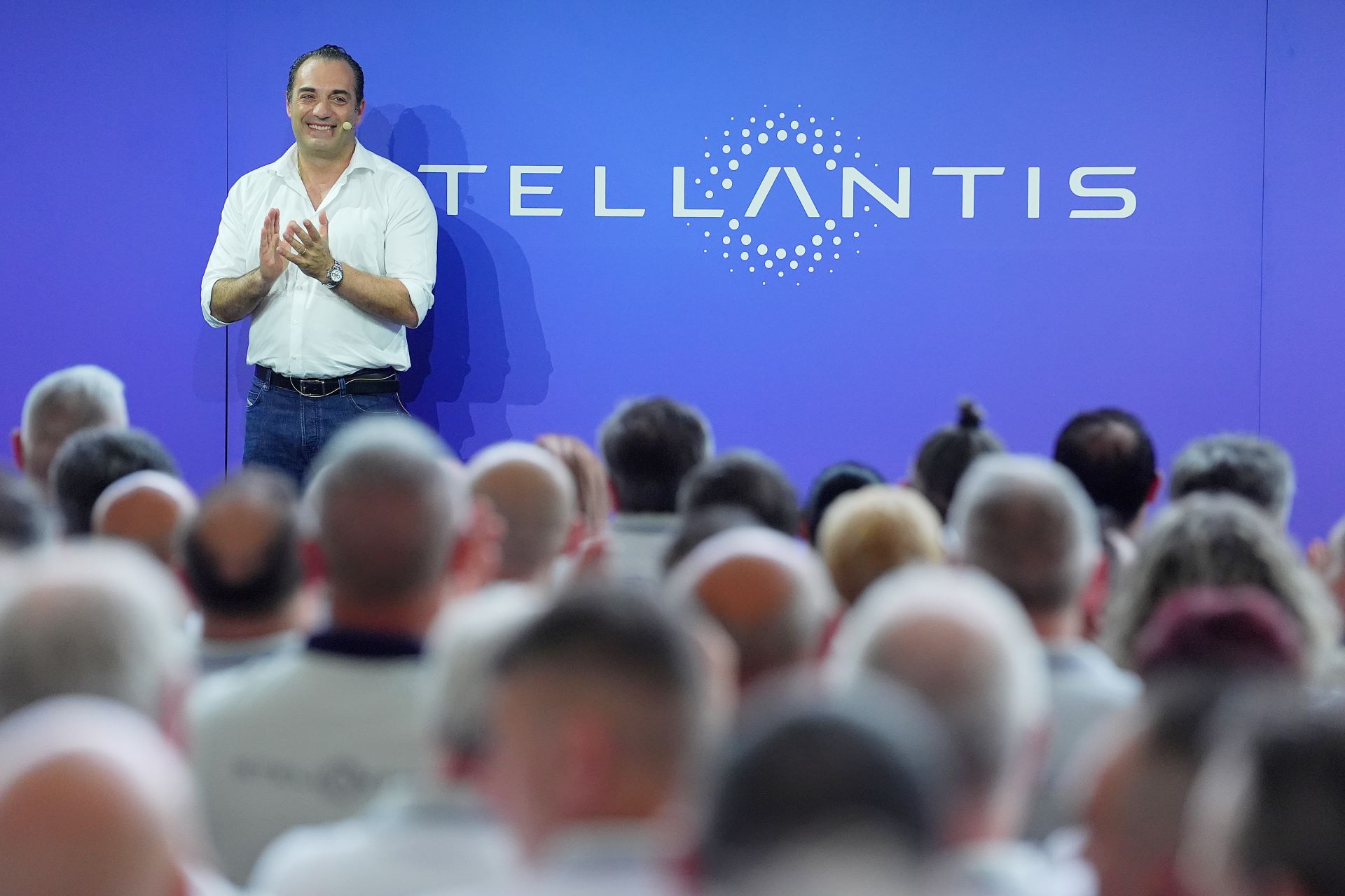 Antonio Filosa Unites Stellantis With Vision Of Growth Quality And Respect In First Global Town Hall