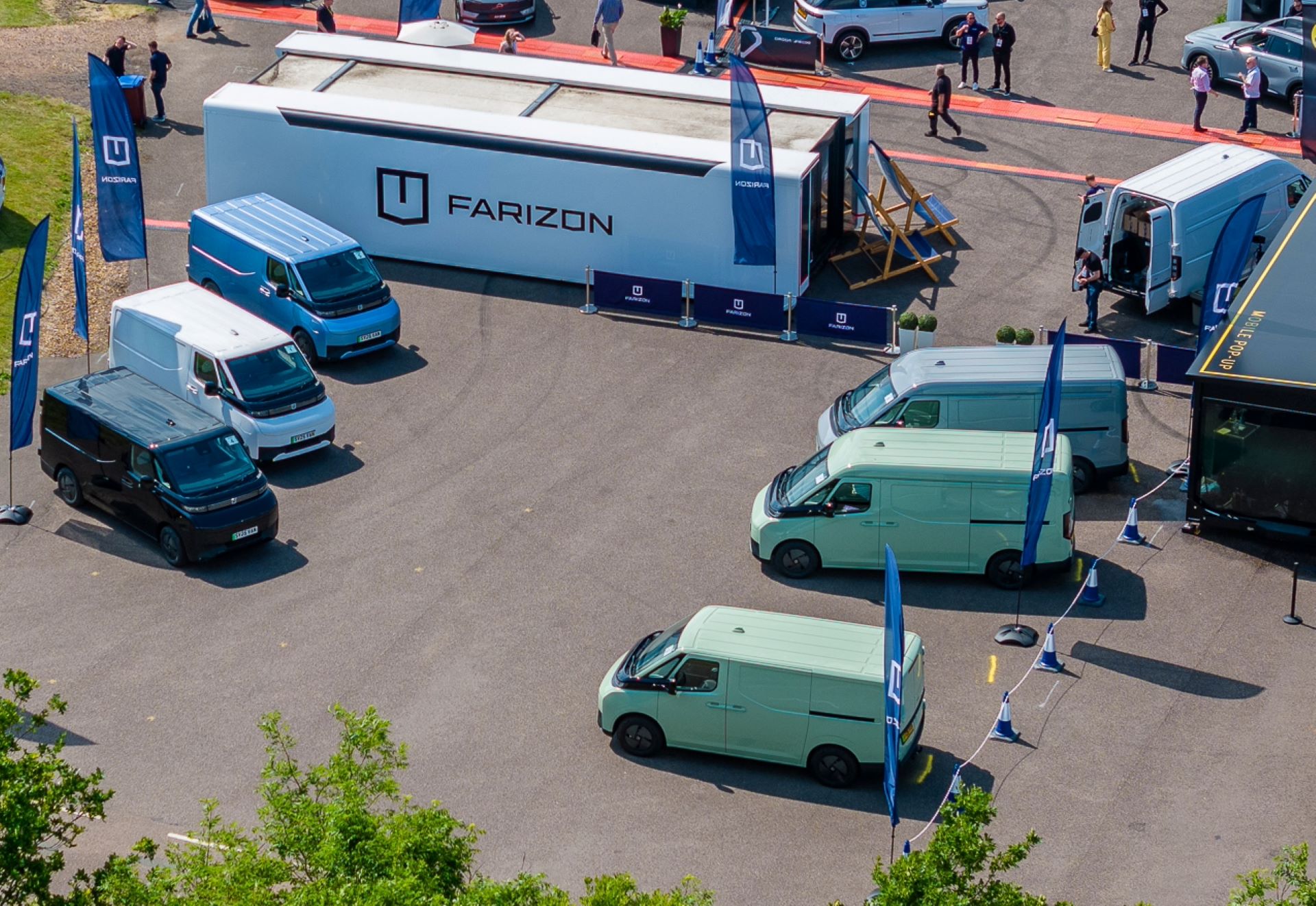 Fleet Buyers Give Born Electric Farizon Sv Van A Resounding Thumbs Up At Millbrook Showcase