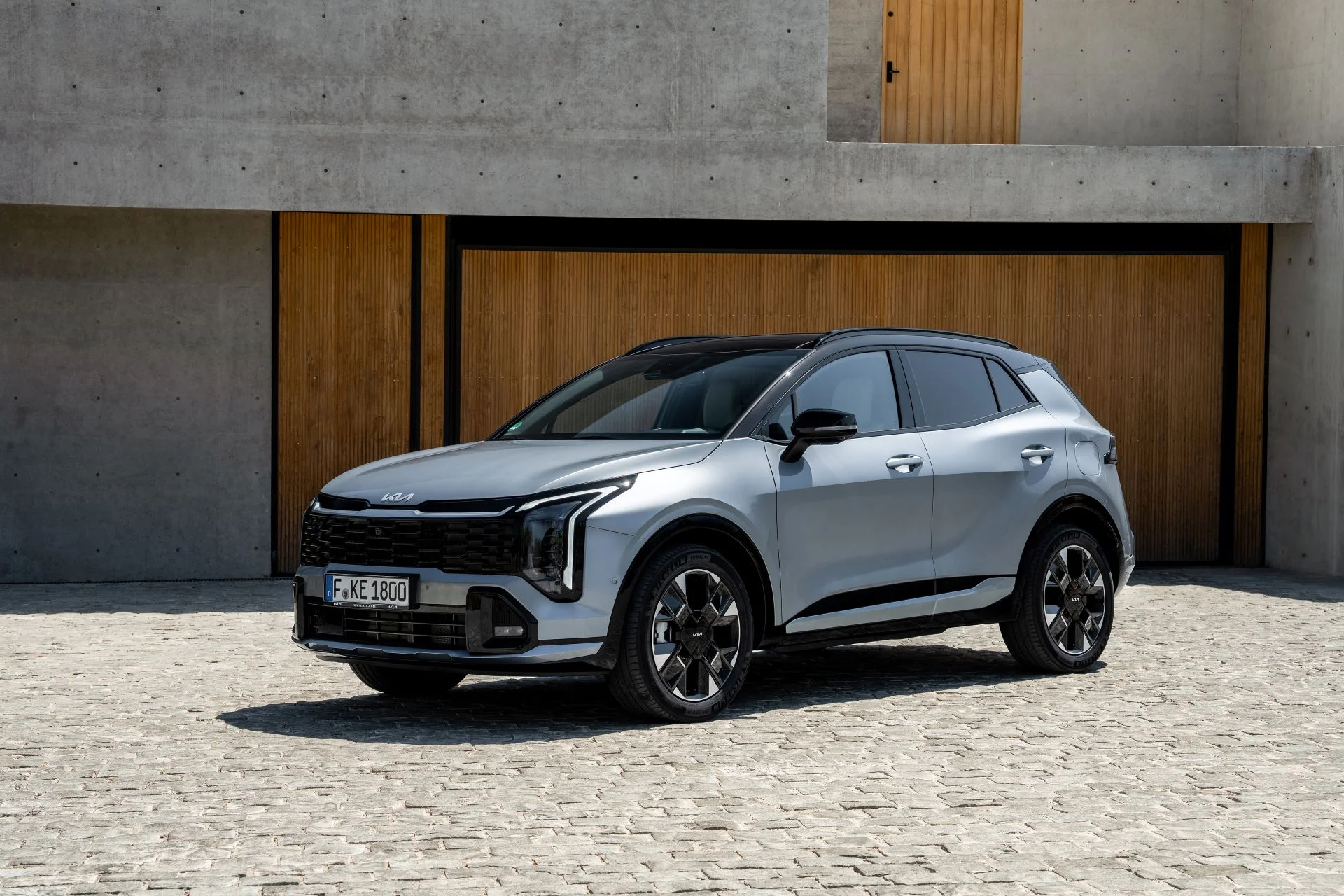 Kias New Sportage Raises The Bar In The Compact Suv Segment