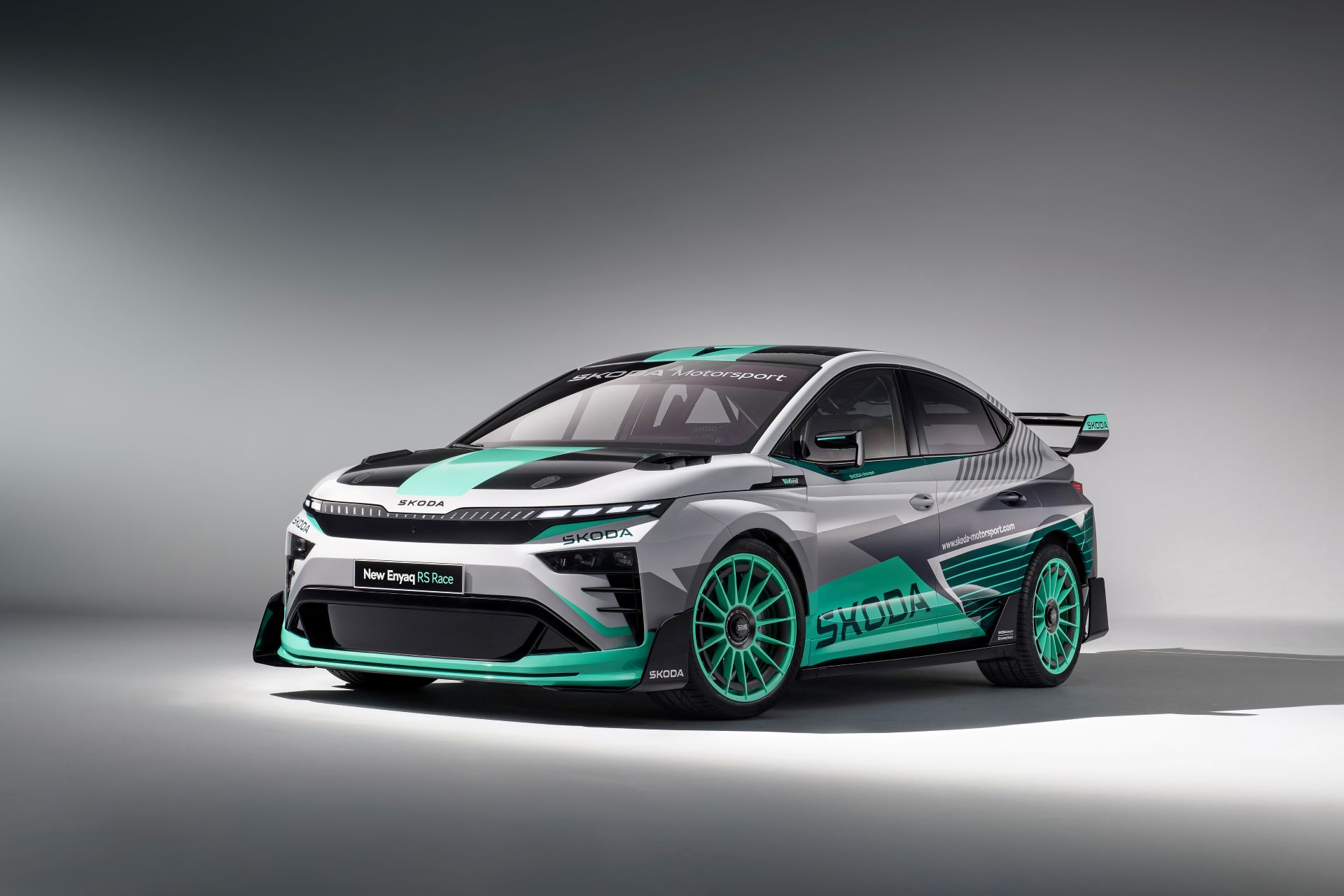 Lower Wider Lighter Skoda Motorsport Unleashes The All Electric Enyaq Rs Race Concept