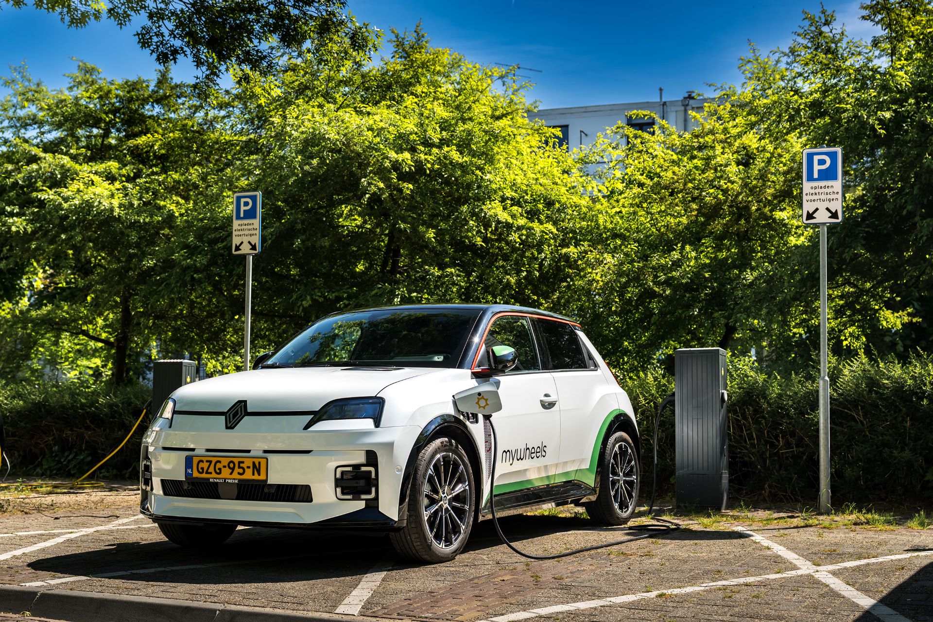 Utrecht Energized Pioneering Europes First Large Scale V2g Car Sharing Ecosystem