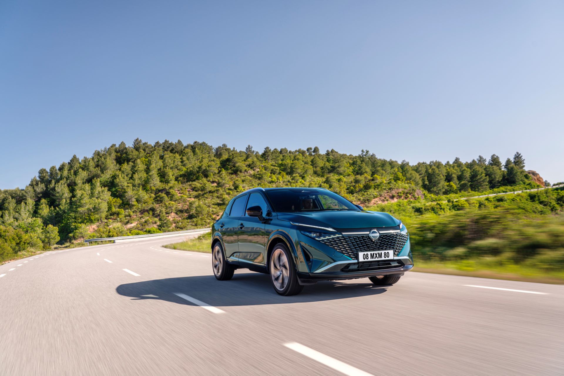 Electrified Excellence Nissan Qashqai Named Best British Built Hybrid By Eco Car
