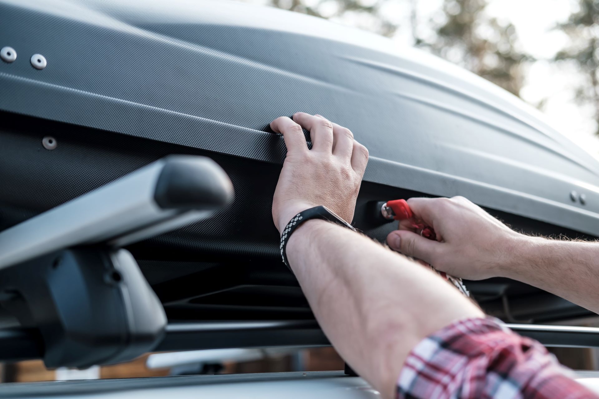 Strapped For Safety Ebay Urges Uk Drivers To Double Check Roof Racks Before Hitting The Road