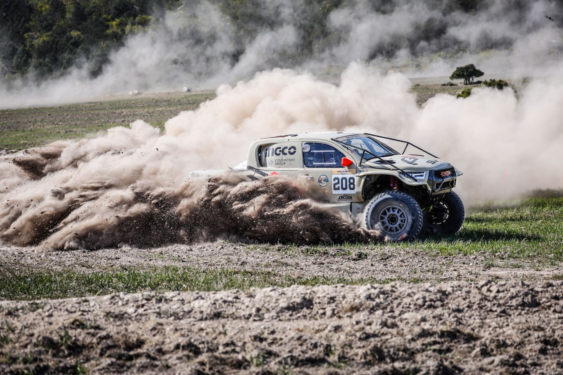 Tgrsa Battles Adversity At Outeniqua 400 Variawa And Cazalet Salvage Championship Points