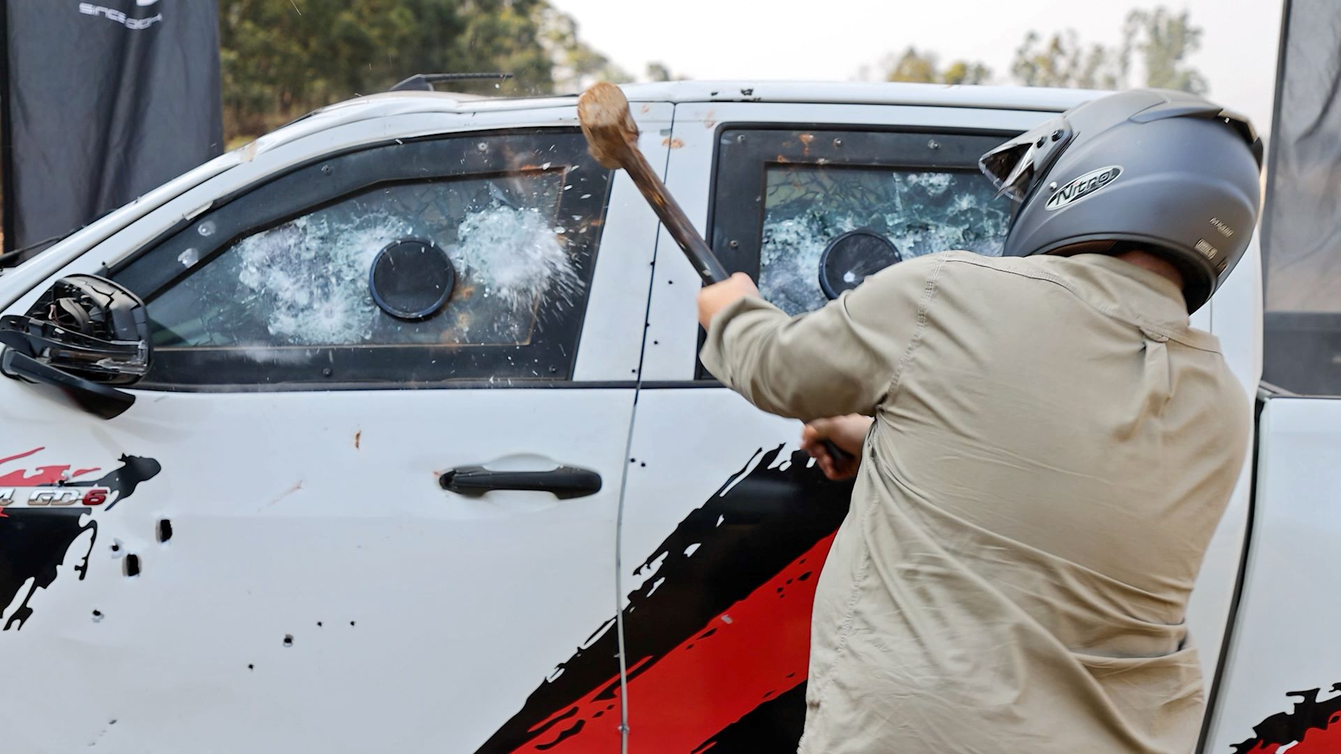 Svi hilux b6 stopgun v2.0 south africas ultimate armoured bakkie put to the test