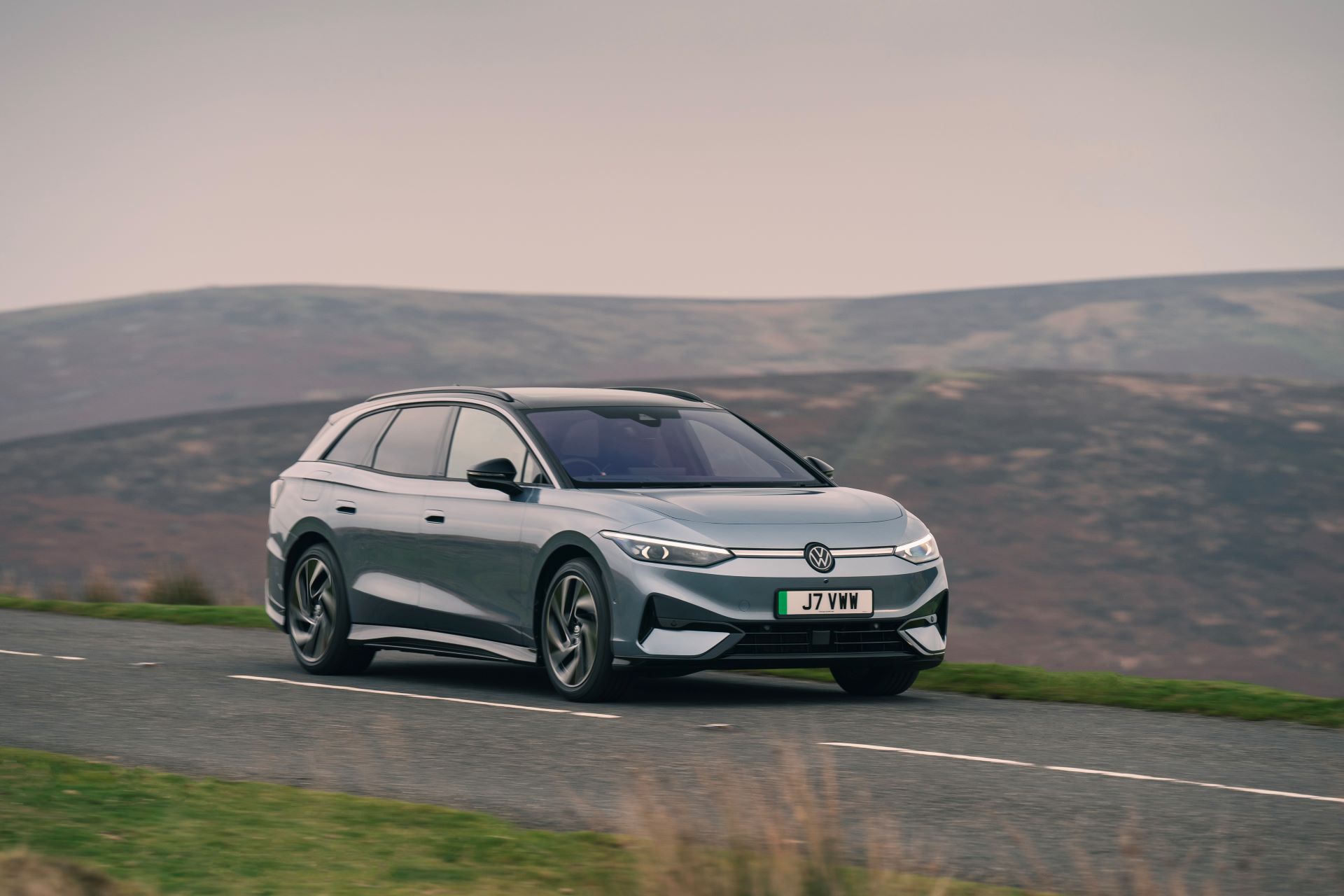 Volkswagen id.7 tourer named uks best large family car in parkers new car awards 2025