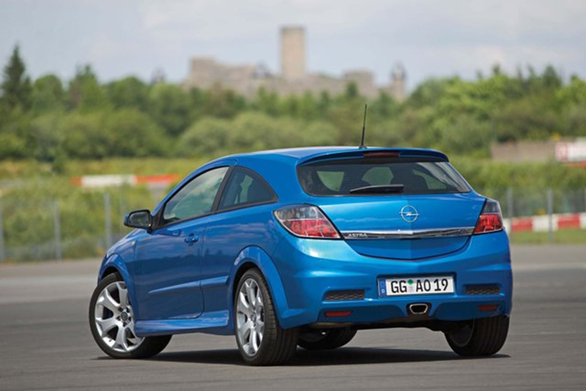Astra OPC – Redefining the sports hatch.