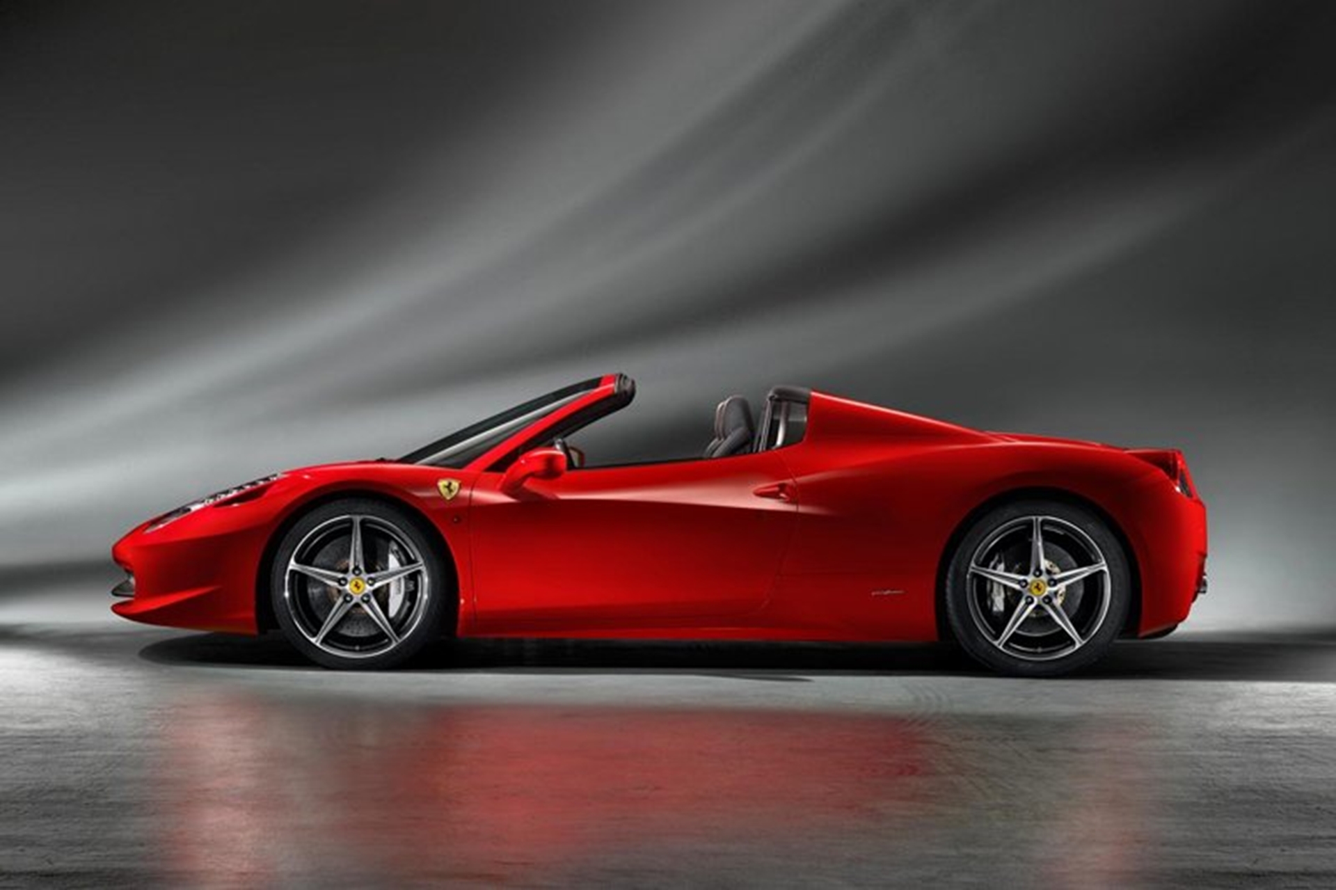 FERRARI 458 SPIDER DEBUTS AT FRANKFURT NEW EXCLUSIVE TAILOR-MADE PROGRAMME ALSO SHOWCASED