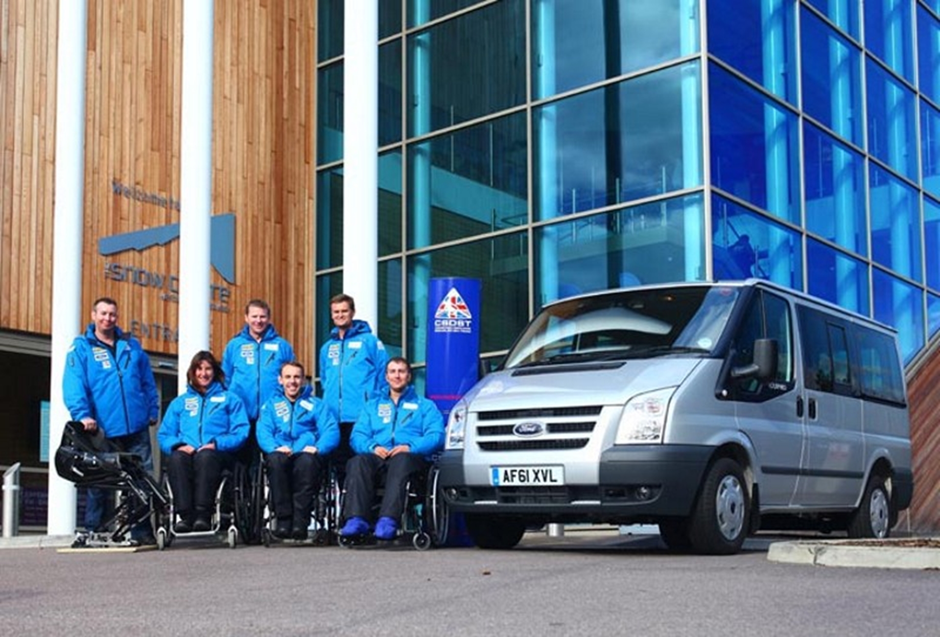 FORD HELPS DISABLED SERVICE SKI TEAM INTO A TRANSIT MINIBUS