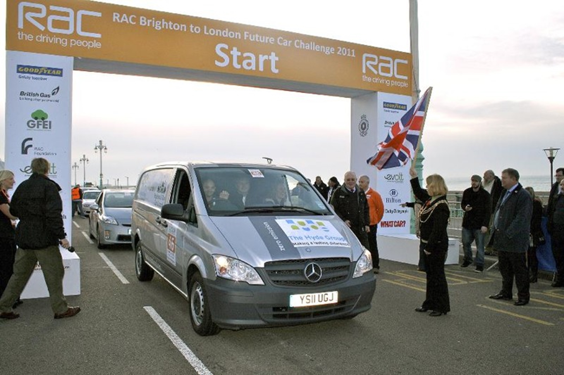 MERCEDES-BENZ VITO E-CELL CHARGES AHEAD IN THE BRIGHTON TO LONDON FUTURE VEHICLE CHALLENGE