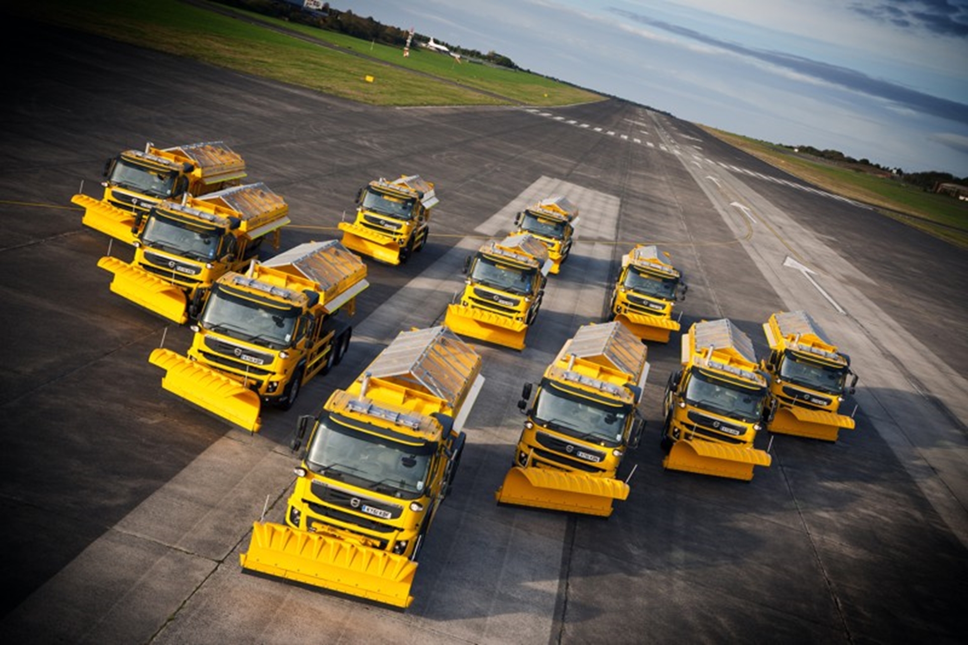 FIRST FMX SNOWPLOUGHS IN UK FOR SOUTH GLOUCESTERSHIRE COUNCIL