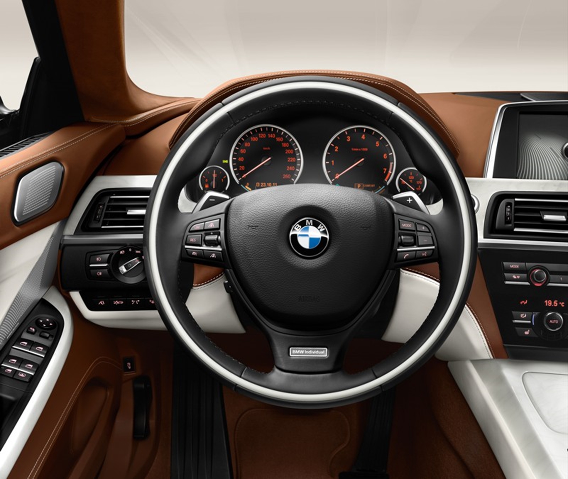 BMW 6 Series Gran Coupe Interior with BMW’s traditional driver-oriented cockpit