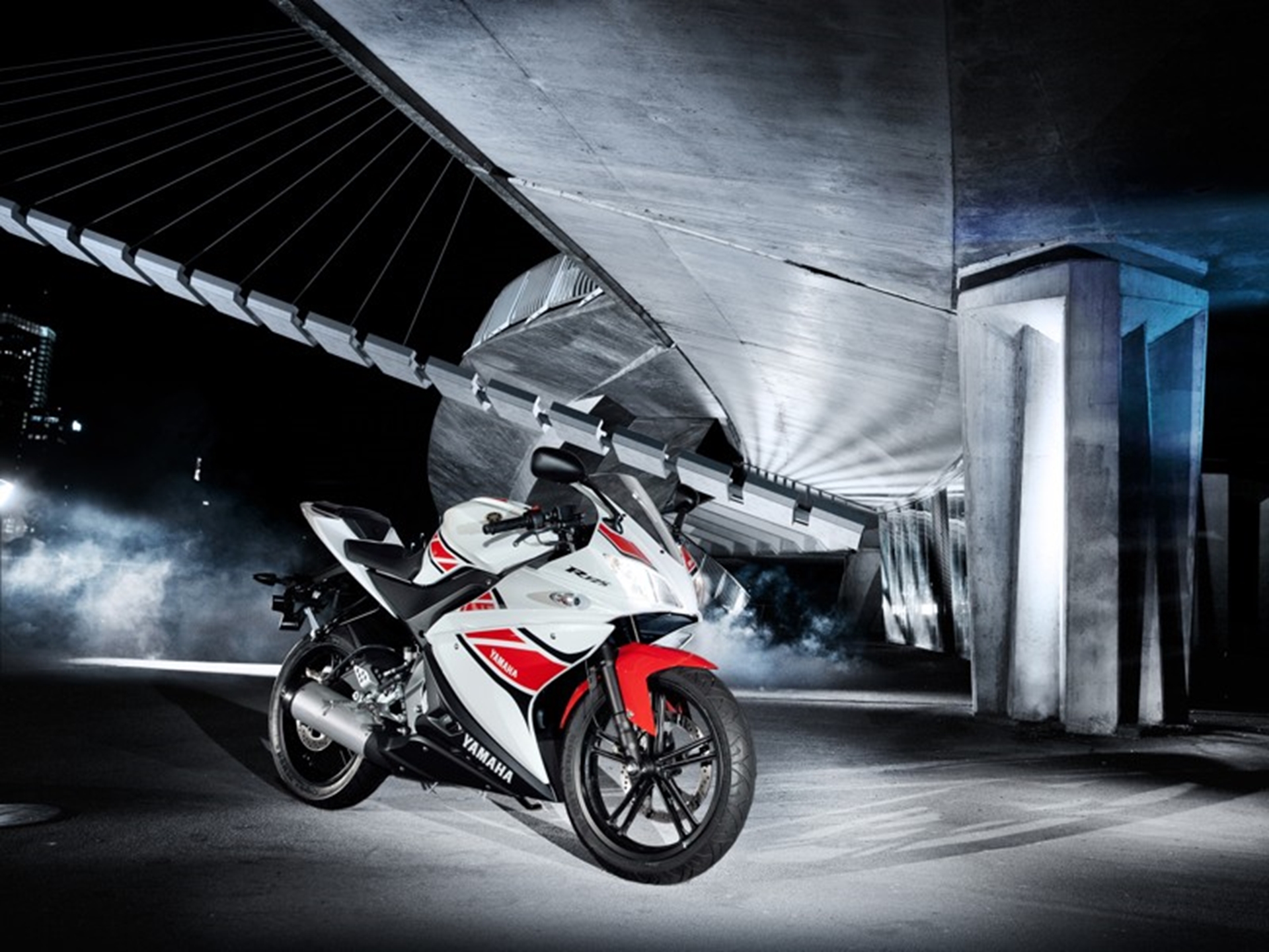 YAMAHA ANNIVERSARY YZF-R125 LANDS AT DEALERS