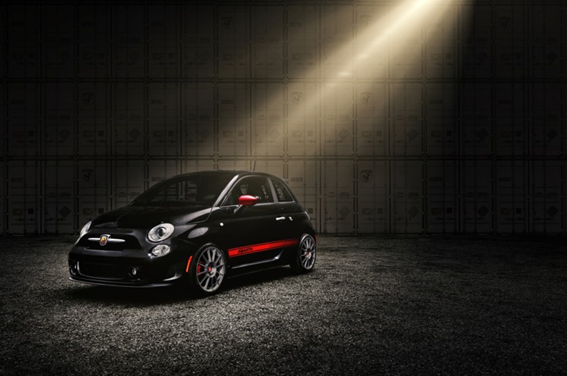 Montreal Auto Show Chrysler Canada: 2012 Fiat 500 Abarth Technology
