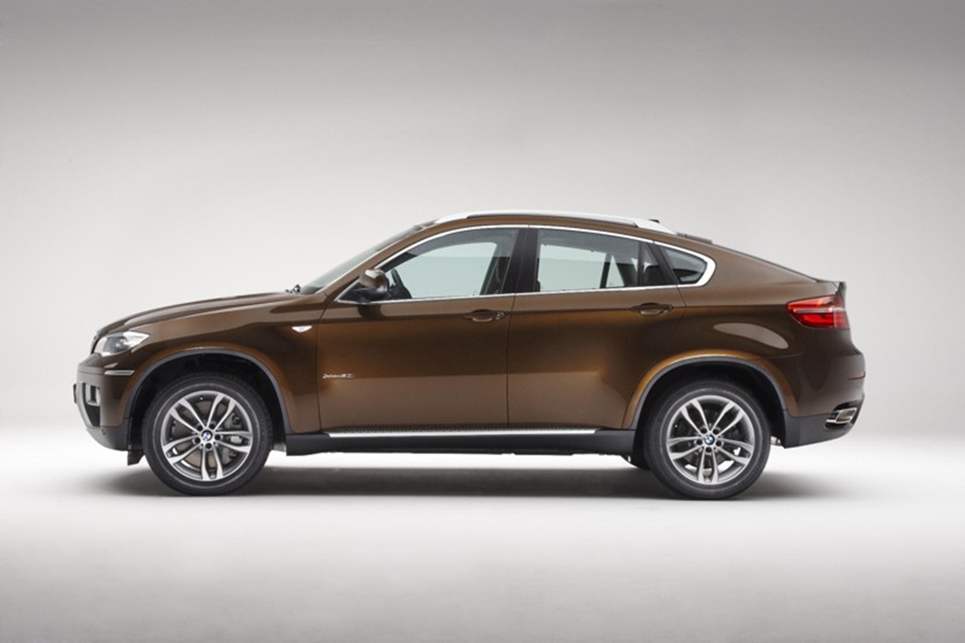 UNIQUE – AND NOW MORE EXCEPTIONAL THAN EVER: THE NEW BMW X6