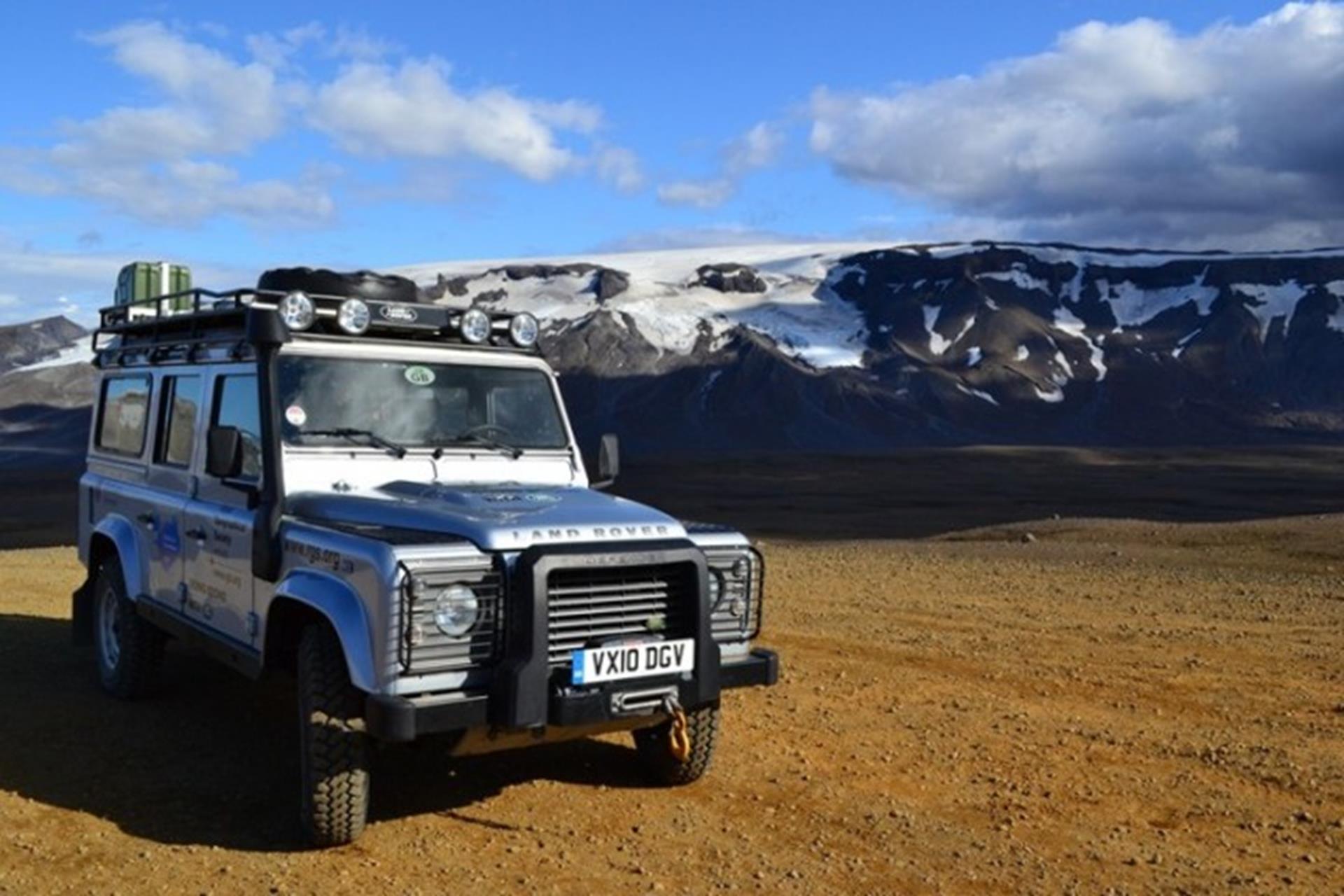 FINAL WEEKS FOR LAND ROVER’S ‘GO BEYOND’ BURSARY 2012 APPLICATIONS