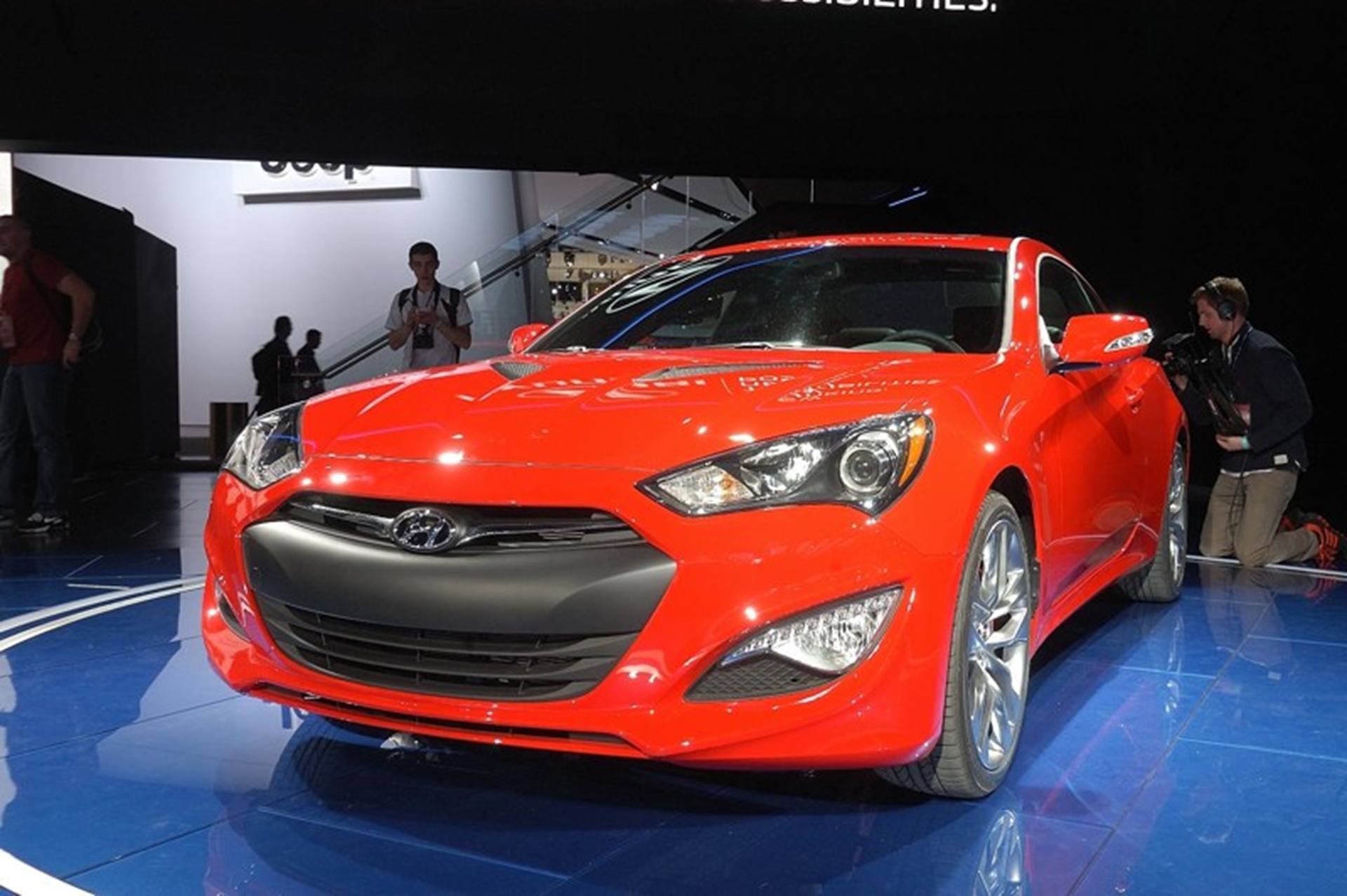 2013 GENESIS COUPE REVEALS MORE AGGRESSIVE DESIGN COUPLED WITH SERIOUS PERFORMANCE CREDENTIALS