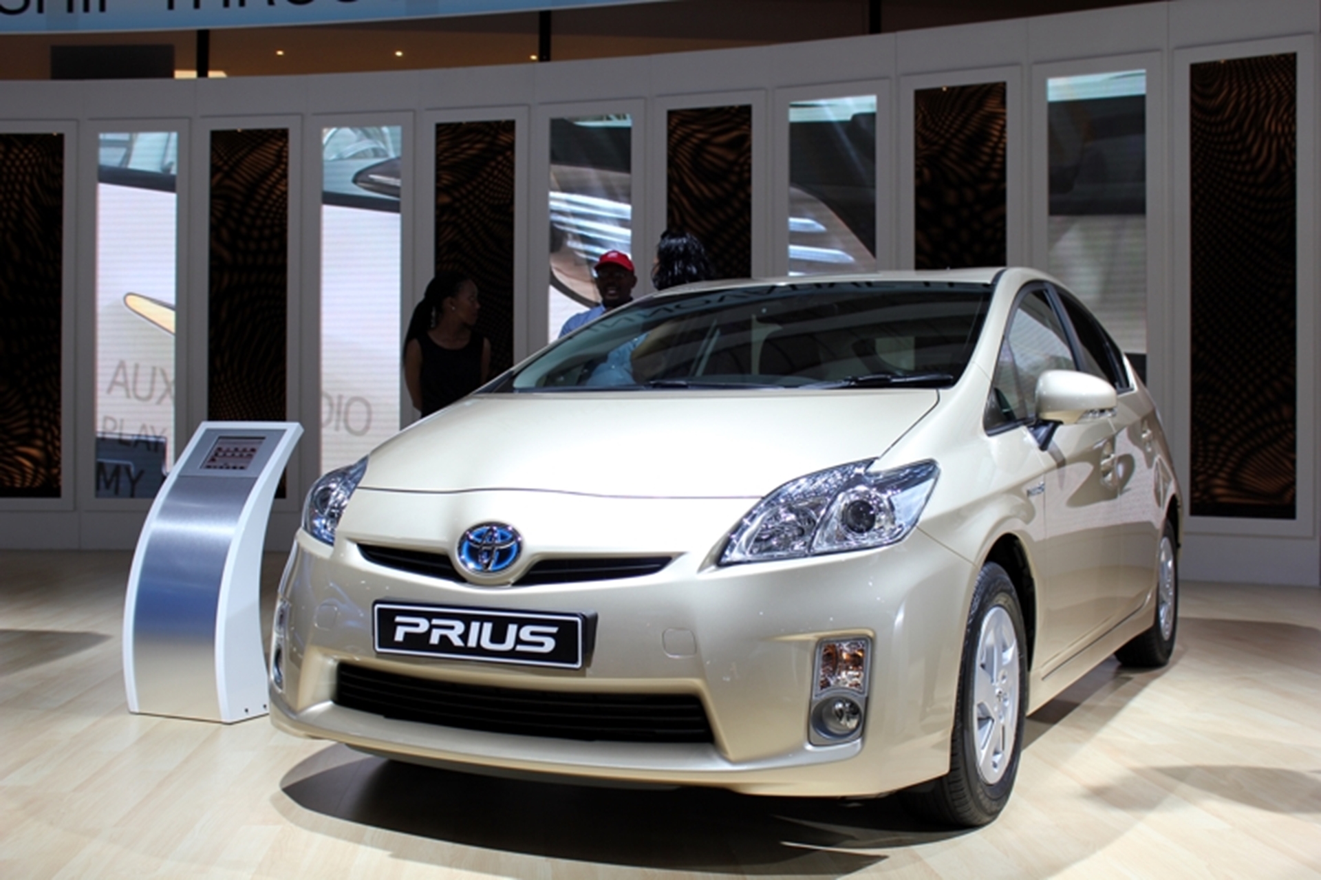 Auto Expo 2012: Toyota Launches the NEW Prius