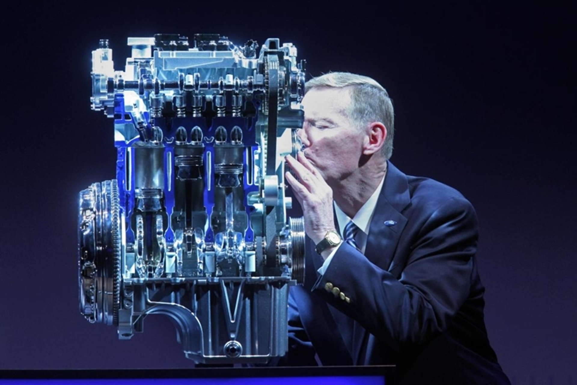 FORD’S 1.0-LITRE ECOBOOST TURBO PETROL ENGINE DEBUTS IN ALL-NEW FOCUS