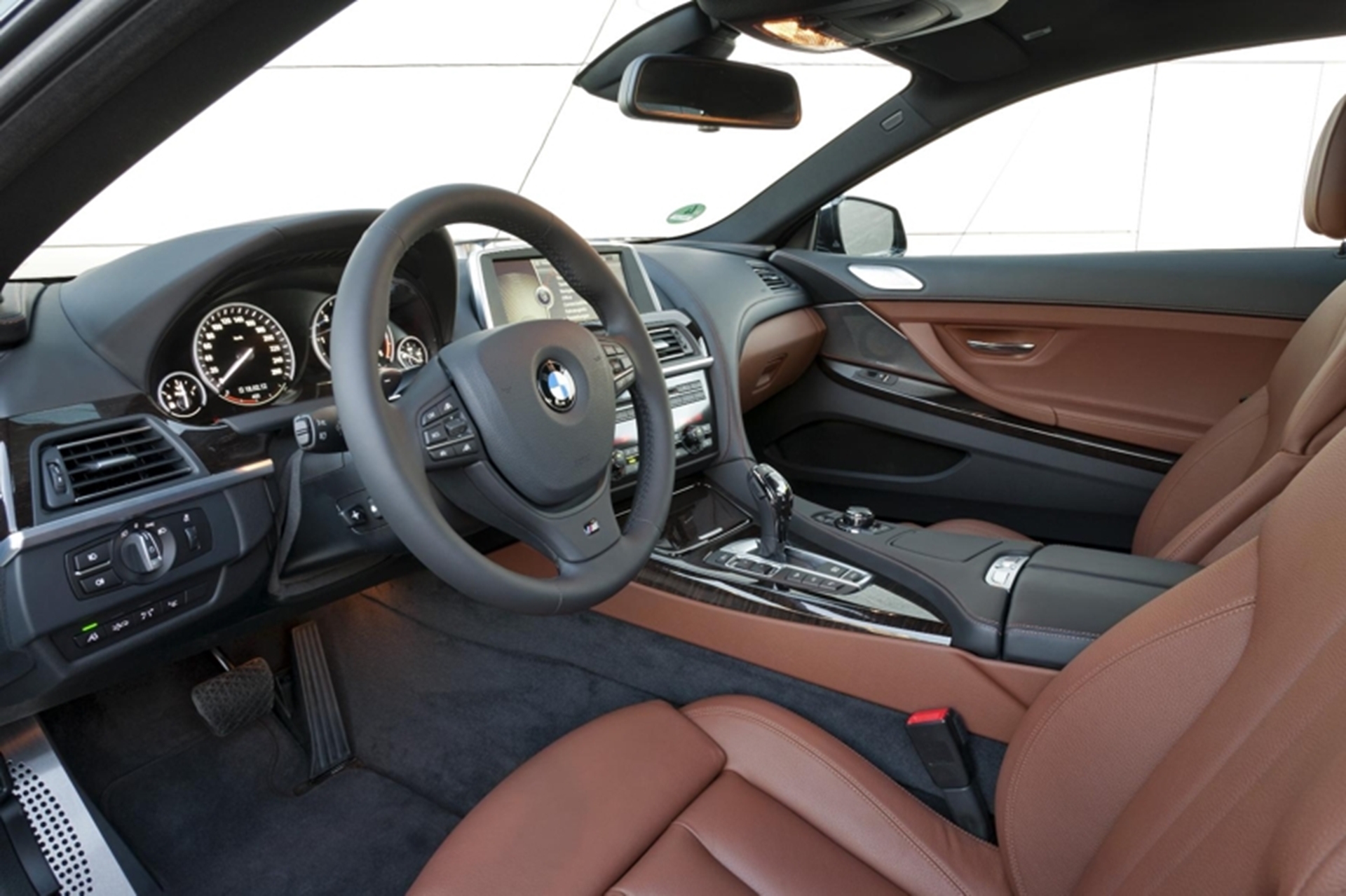 BMW 6 SERIES COUPE