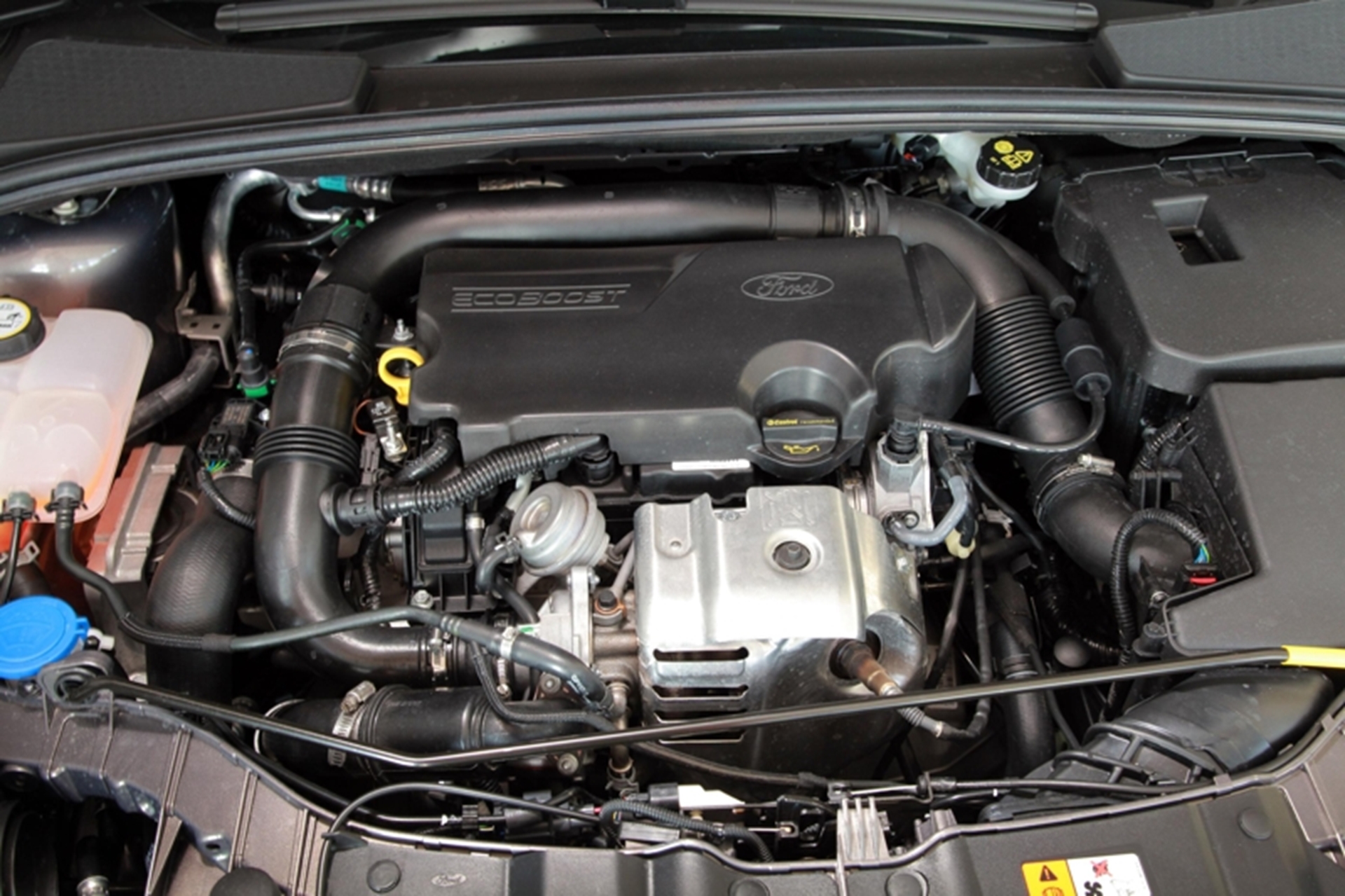 FORD NEW 1.0-LITRE ECOBOOST PETROL ENGINE POWERED BY MULTIPLE INNOVATIONS