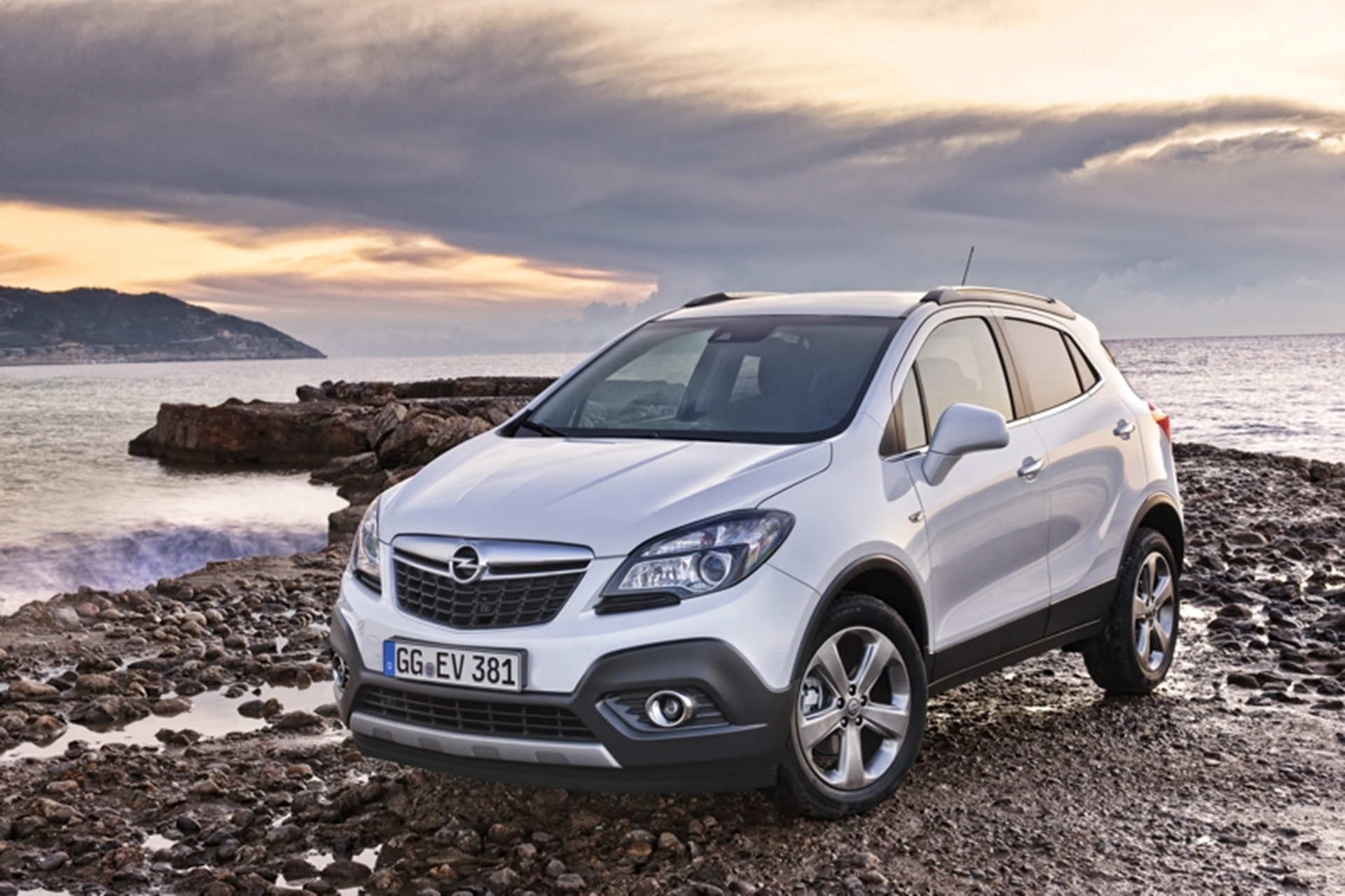 Two Opel World Premieres at the 2012 Geneva Show
