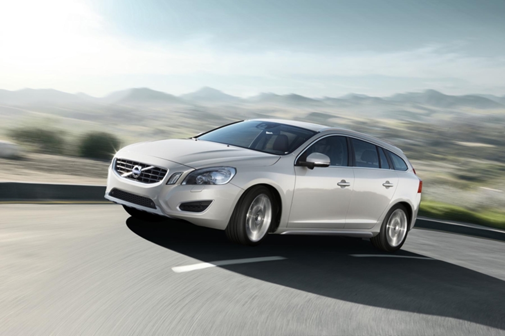 Volvo V60 Plug-In Diesel Hybrid Voted UK Most Exciting New Green Car
