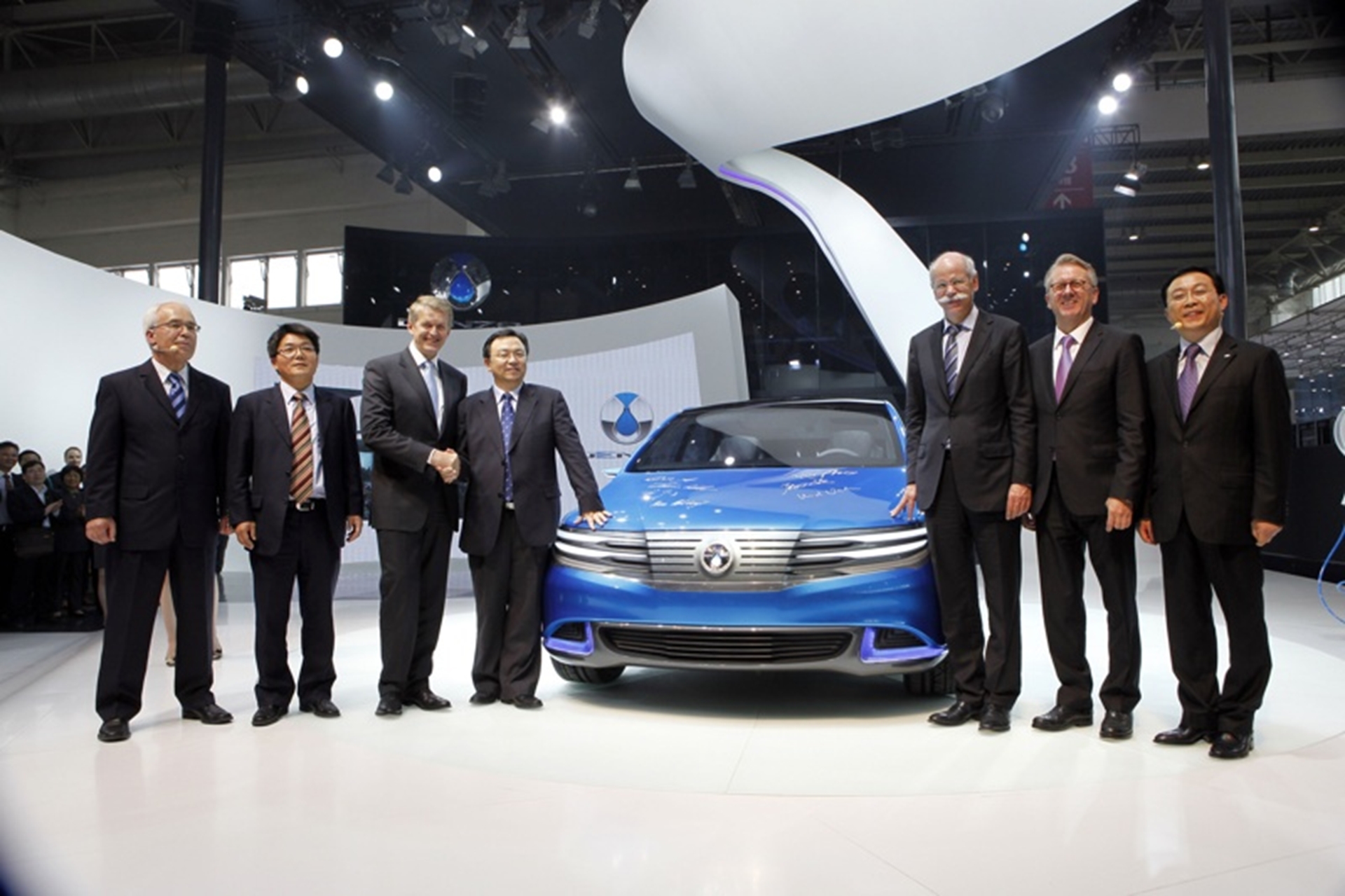 DENZA Unveils All-Electric Show Car at Auto China 2012 in Beijing