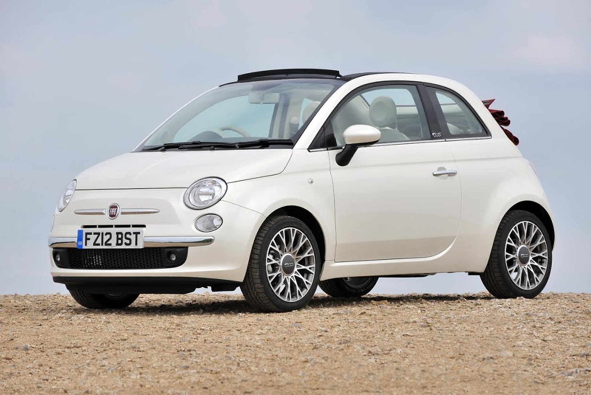 FIAT 500 BACK IN THE TOP 10 BEST SELLERS LIST