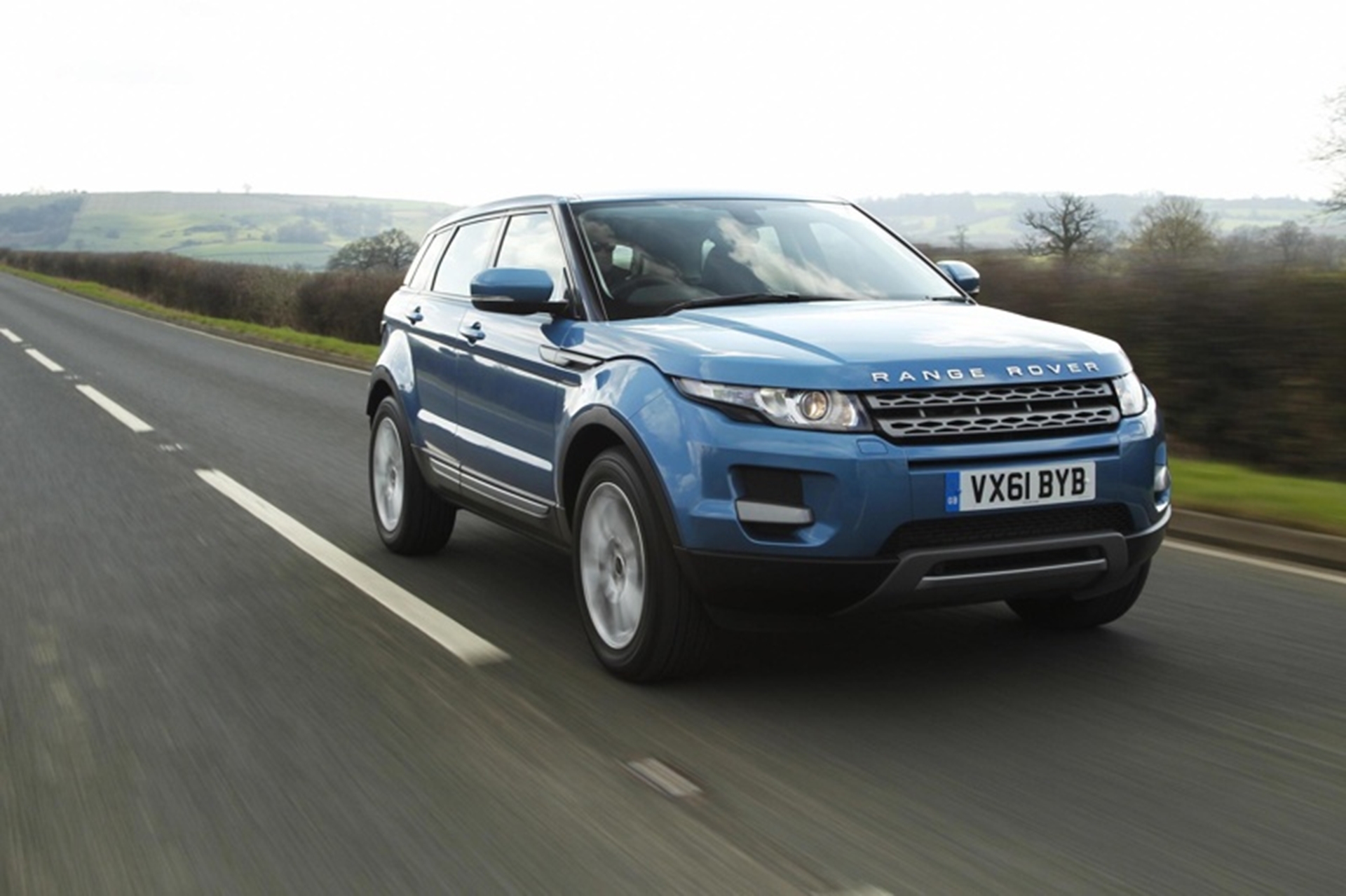 JLR COMMITS EXTRA £1 BILLION TO UK SUPPLIERS – AND CREATES 300 JOBS