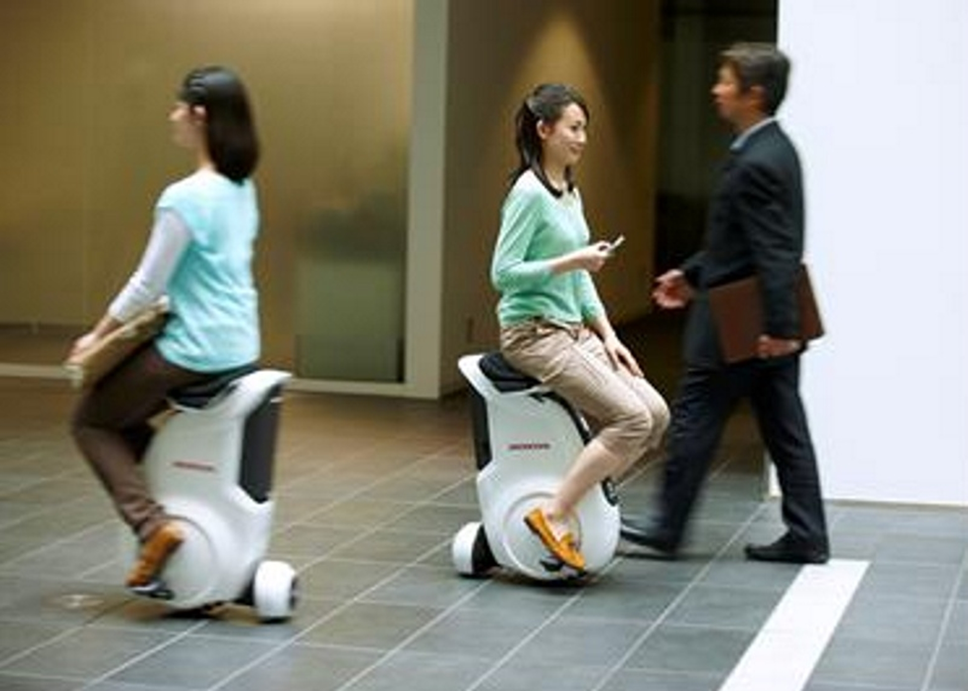 Honda Announces New UNI-CUB Personal Mobility Device