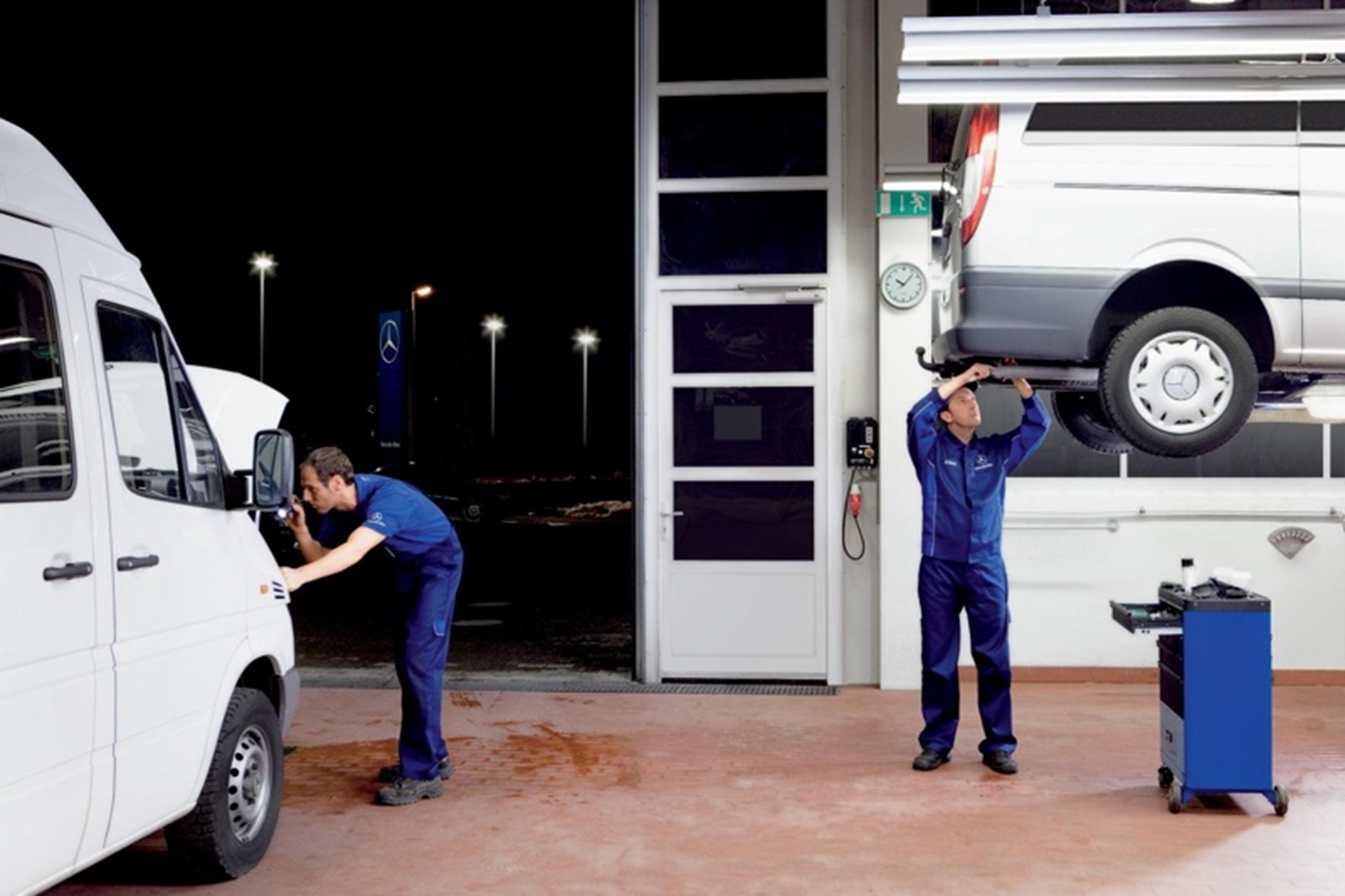 CLEAR PRICING AND EASY SERVICE BOOKING FOR ALL MERCEDES-BENZ VAN DRIVERS