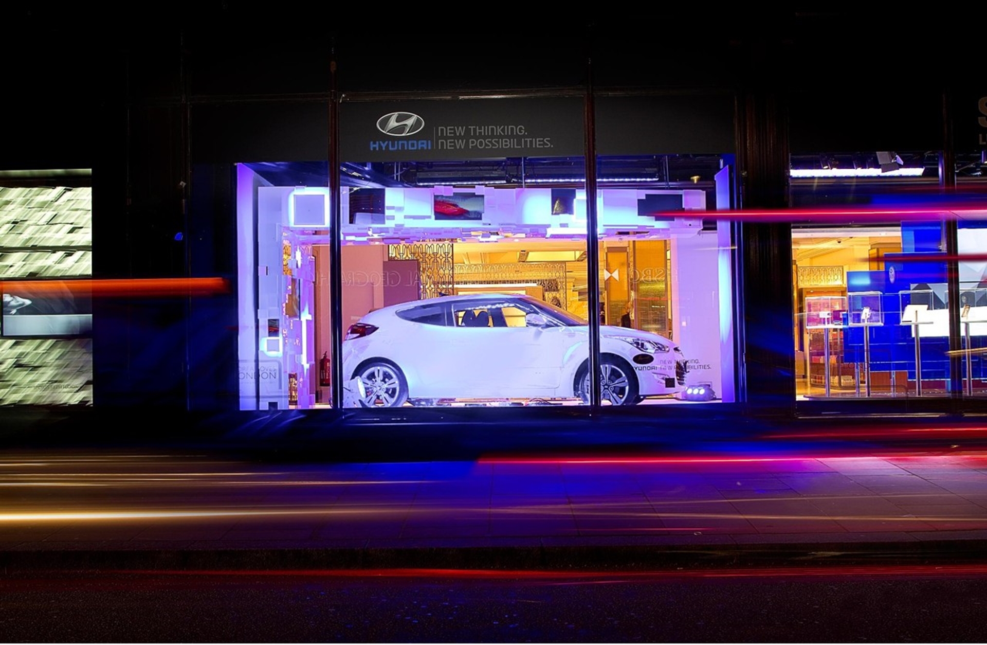 HYUNDAI SWITCHES WINDOW SHOPPING AT HARRODS UP A GEAR