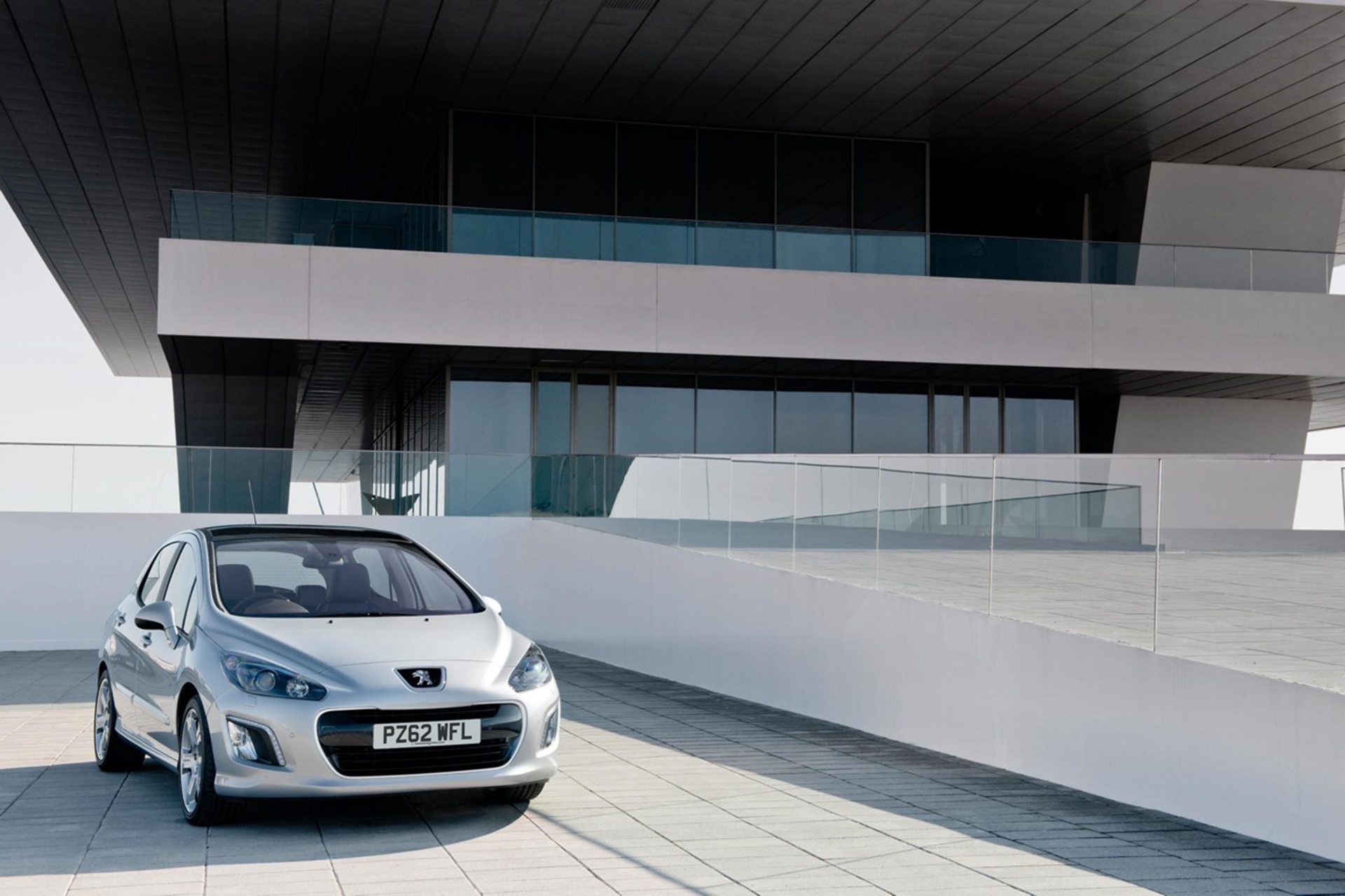 PEUGEOT SHINES IN SEPTEMBER WITH A FULL CHOICE OF COMPETITIVE NEW PRODUCTS AND OFFERS