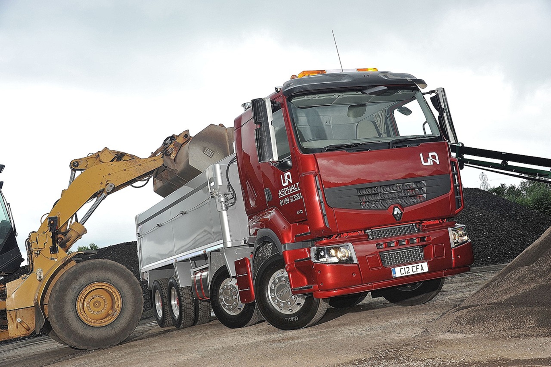 NEW RENAULT LANDER TURNS HEADS FOR C&A HAULAGE