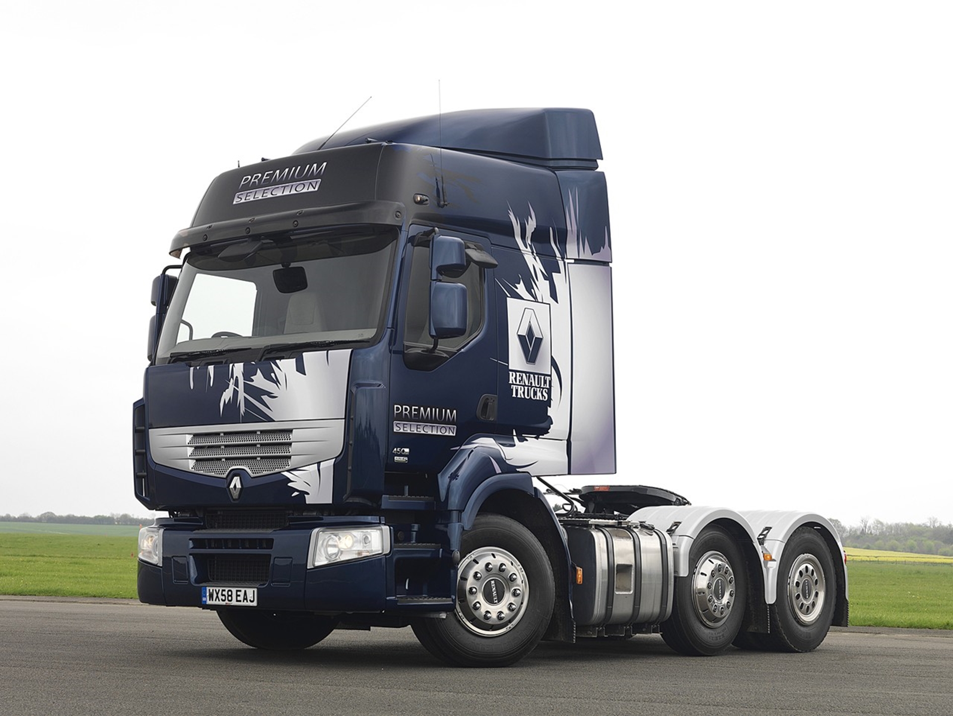 Renault Truckplus Unveils Special Edition Premium Used Vehicle