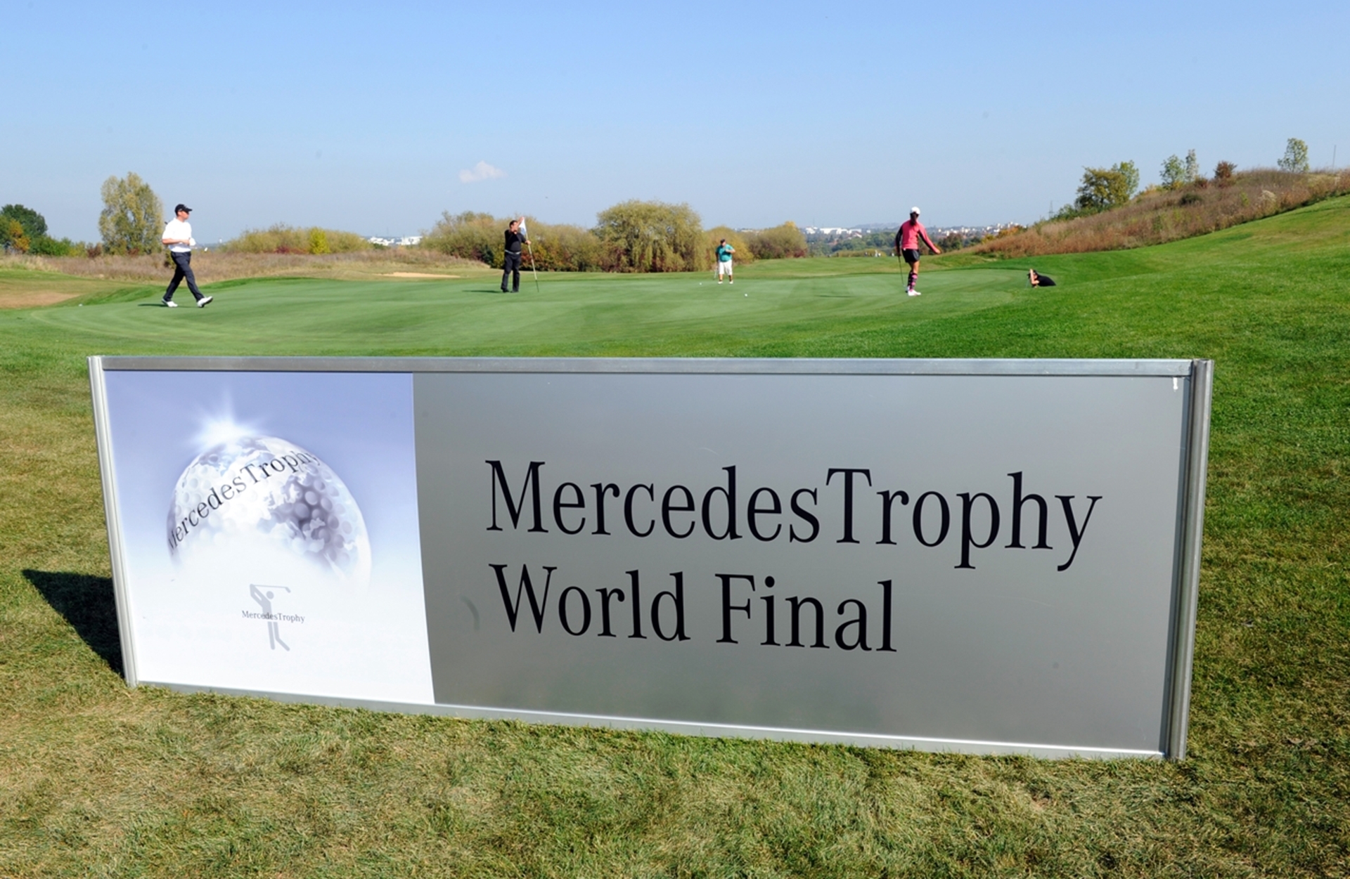Amateur golfers from around the world to tee off in Stuttgart: MercedesTrophy World Final 2012