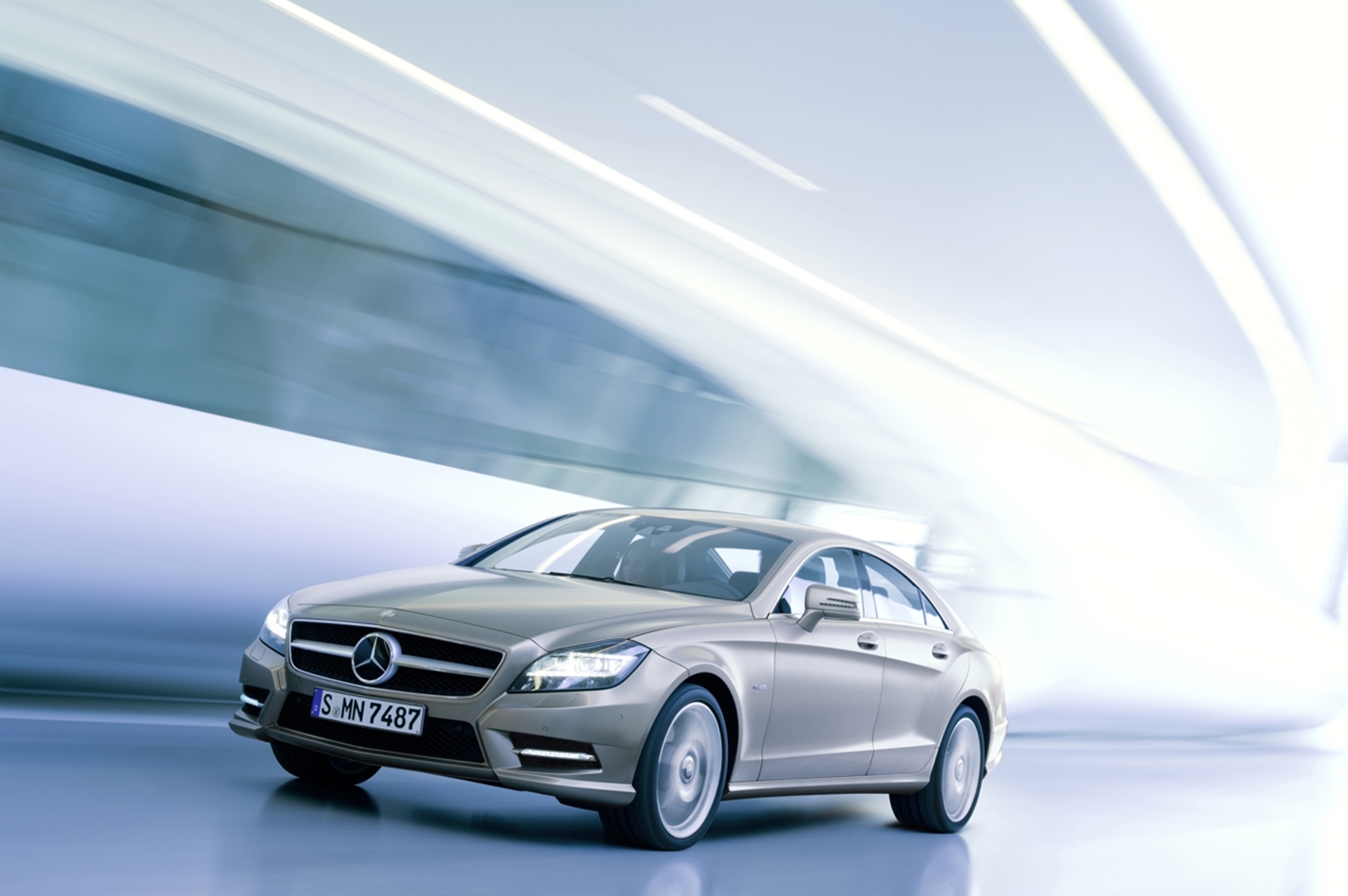 Mercedes-Benz CLS: New four-cylinder diesel engine gives the ultimate in driving efficiency