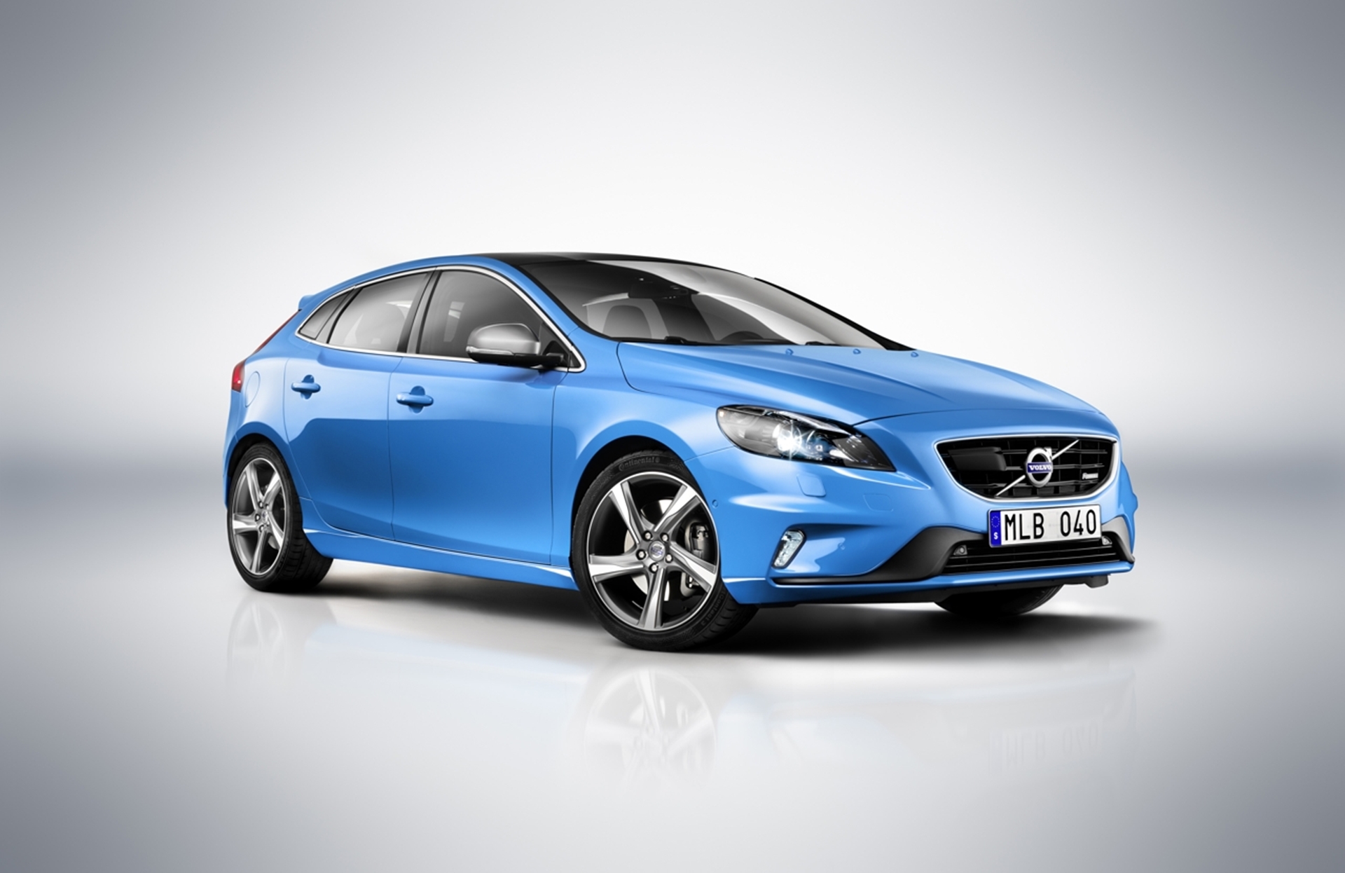All-New Volvo V40 R-Design on the way