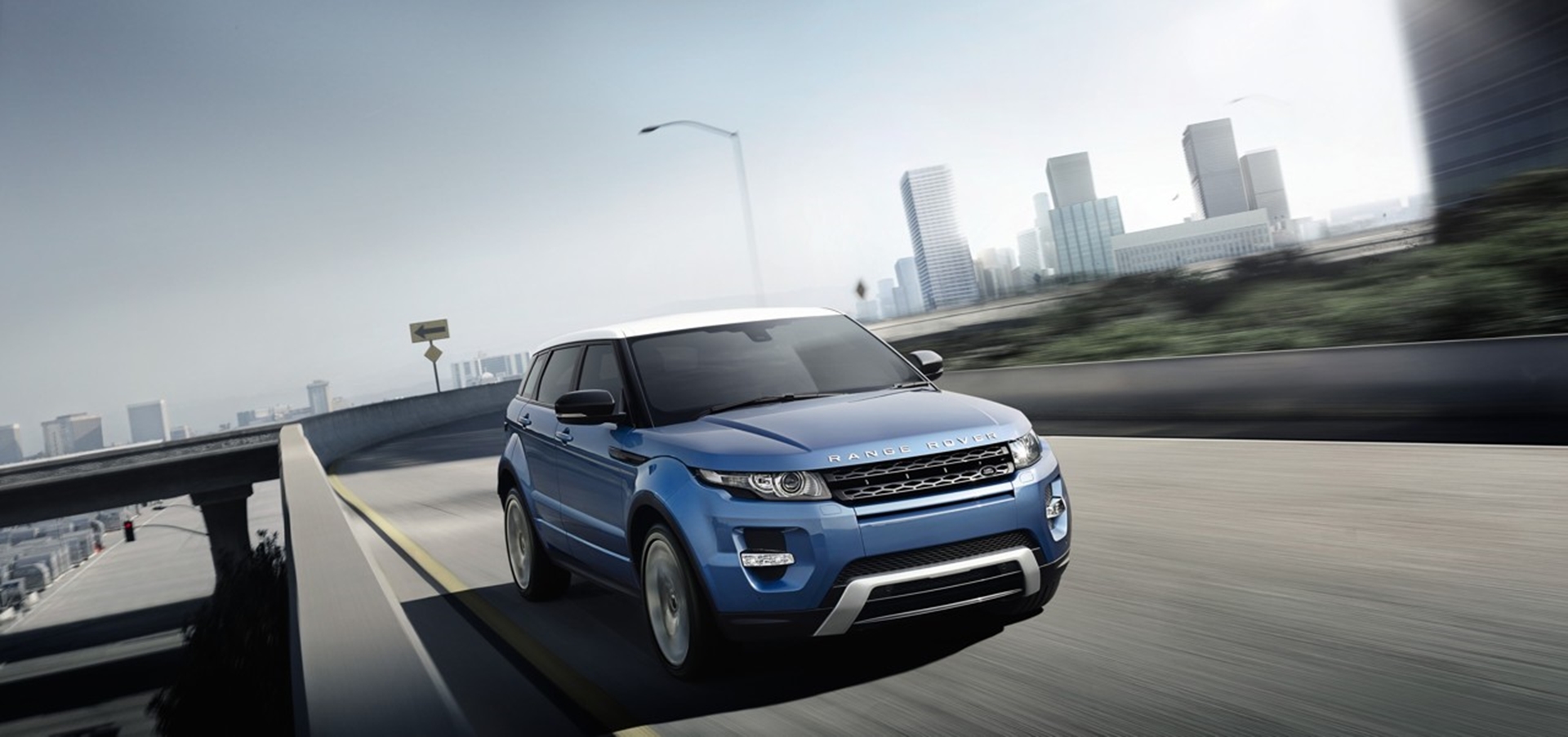 RANGE ROVER EVOQUE ON TRACK FOR SOUTH AFRICA COTY