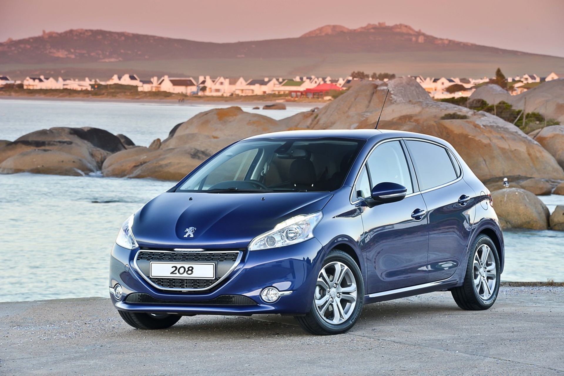 PEUGEOT 208: OVERVIEW