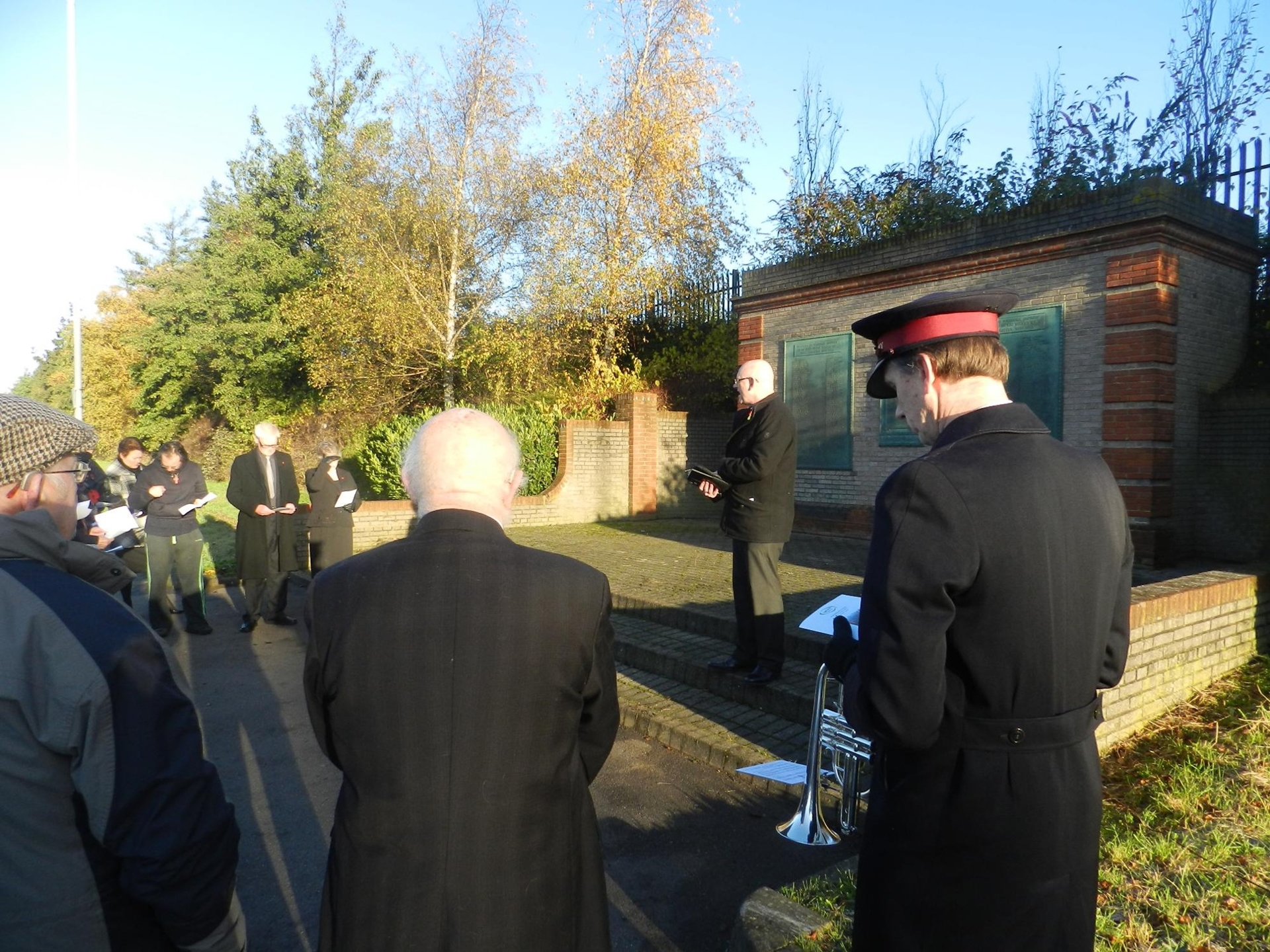 REMEMBRANCE CEREMONY FOR VAUXHALL HEROES