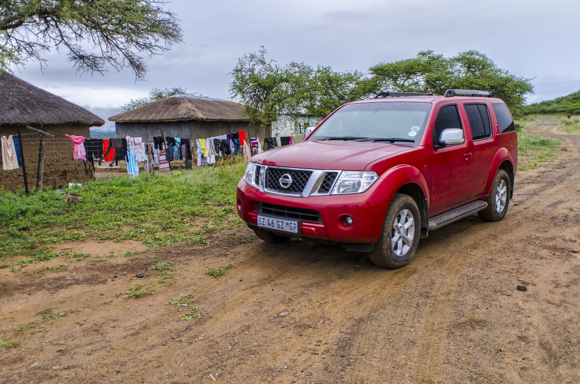 NISSAN PATHFINDER CONQUERS COLENSO WITH FLYING COLOURS