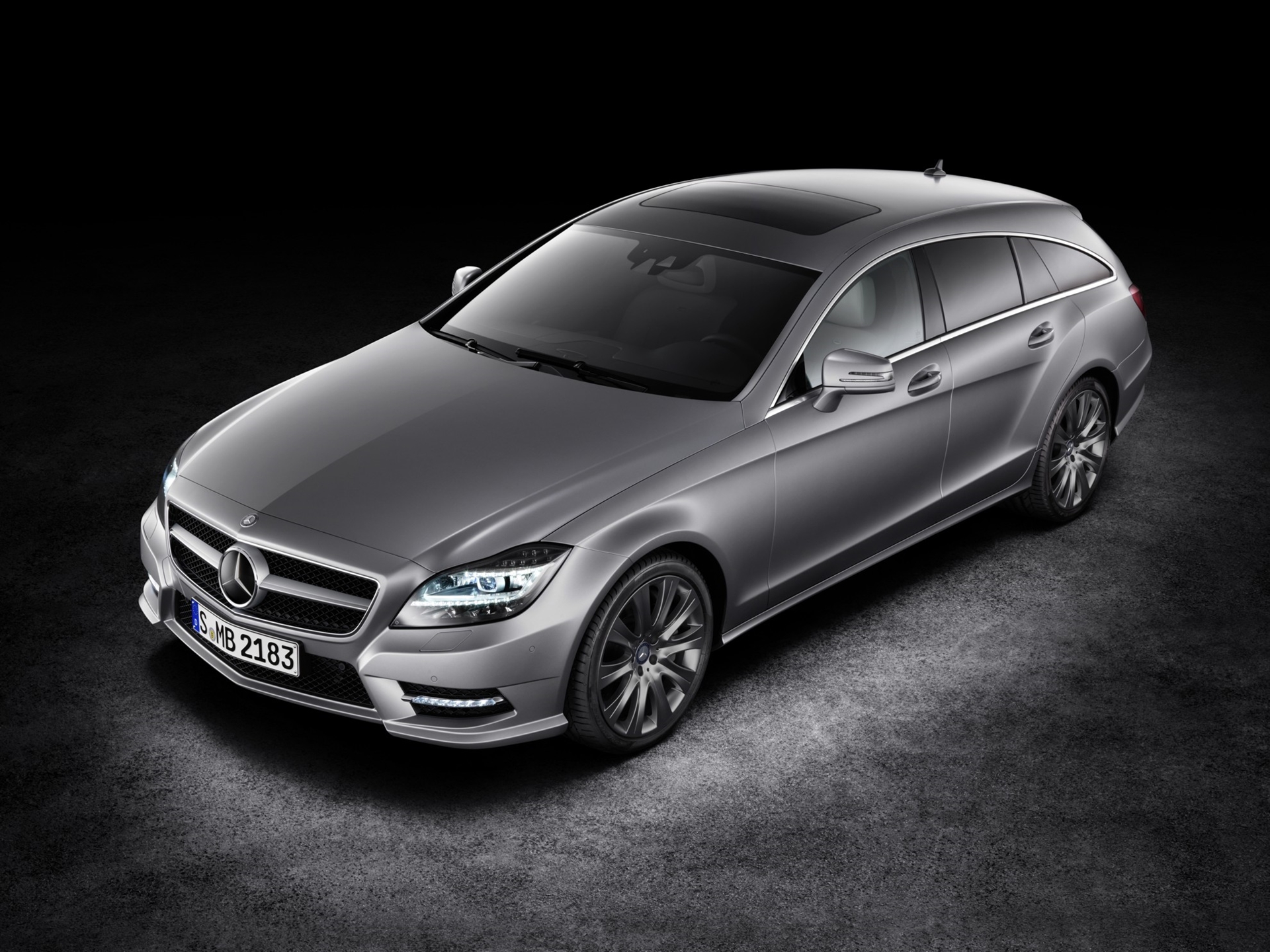 Mercedes-Benz CLS Shooting: Powerful and efficient