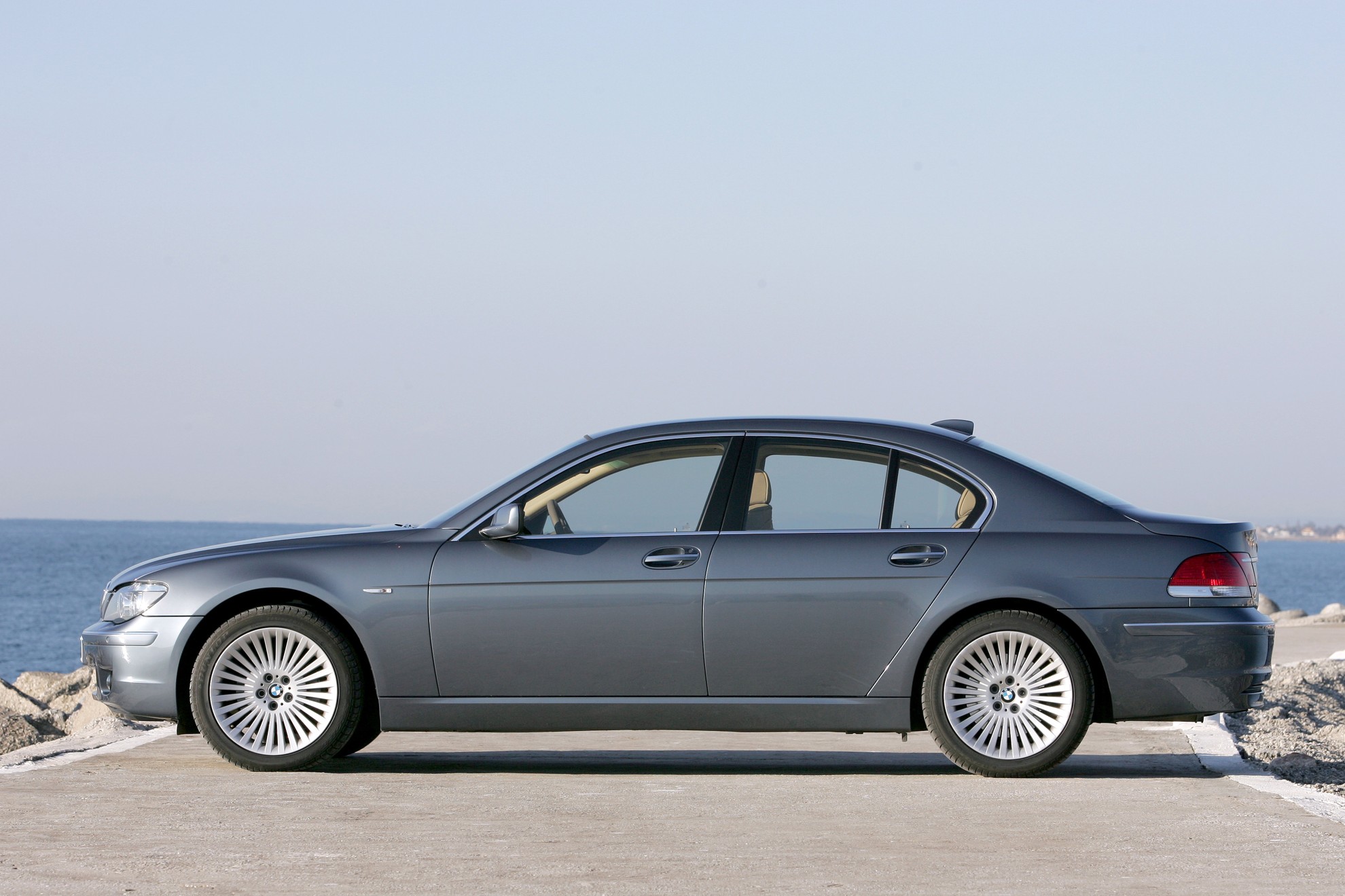 BMW North America offers Fairmont President’s Club Chauffeured Car Service
